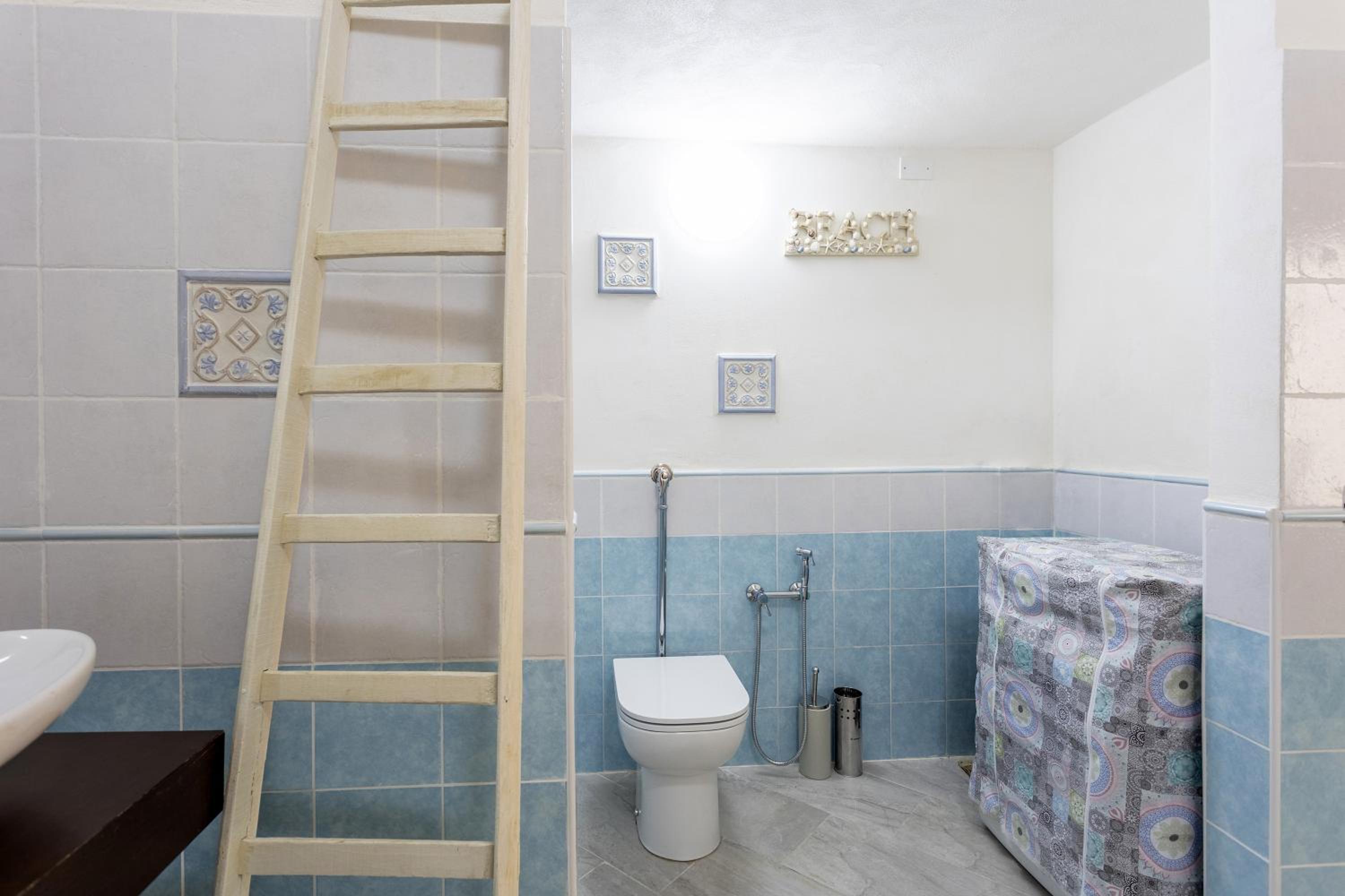 Two-Bedroom House photo 2