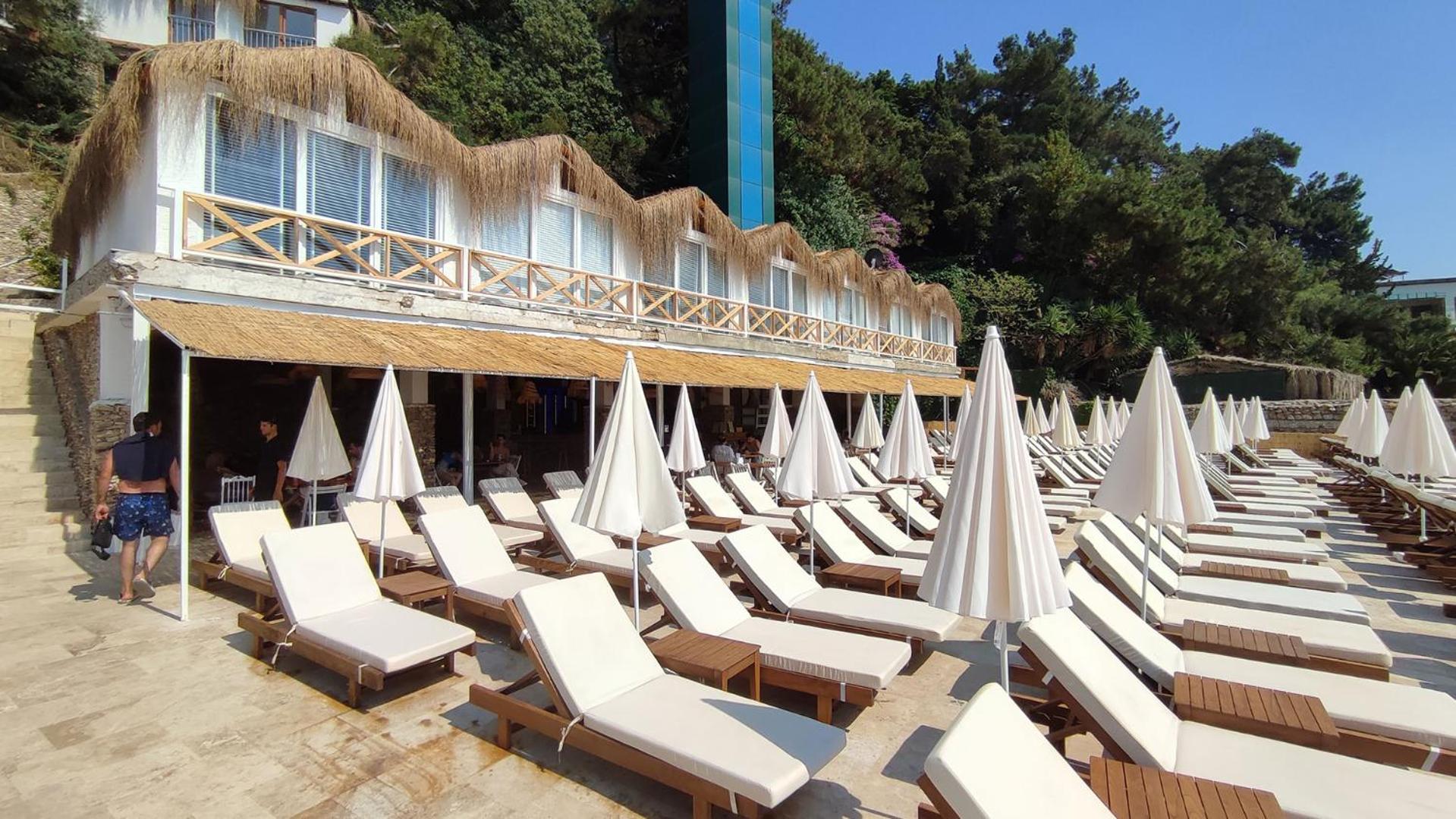 Deluxe Suite with Sea View photo 3