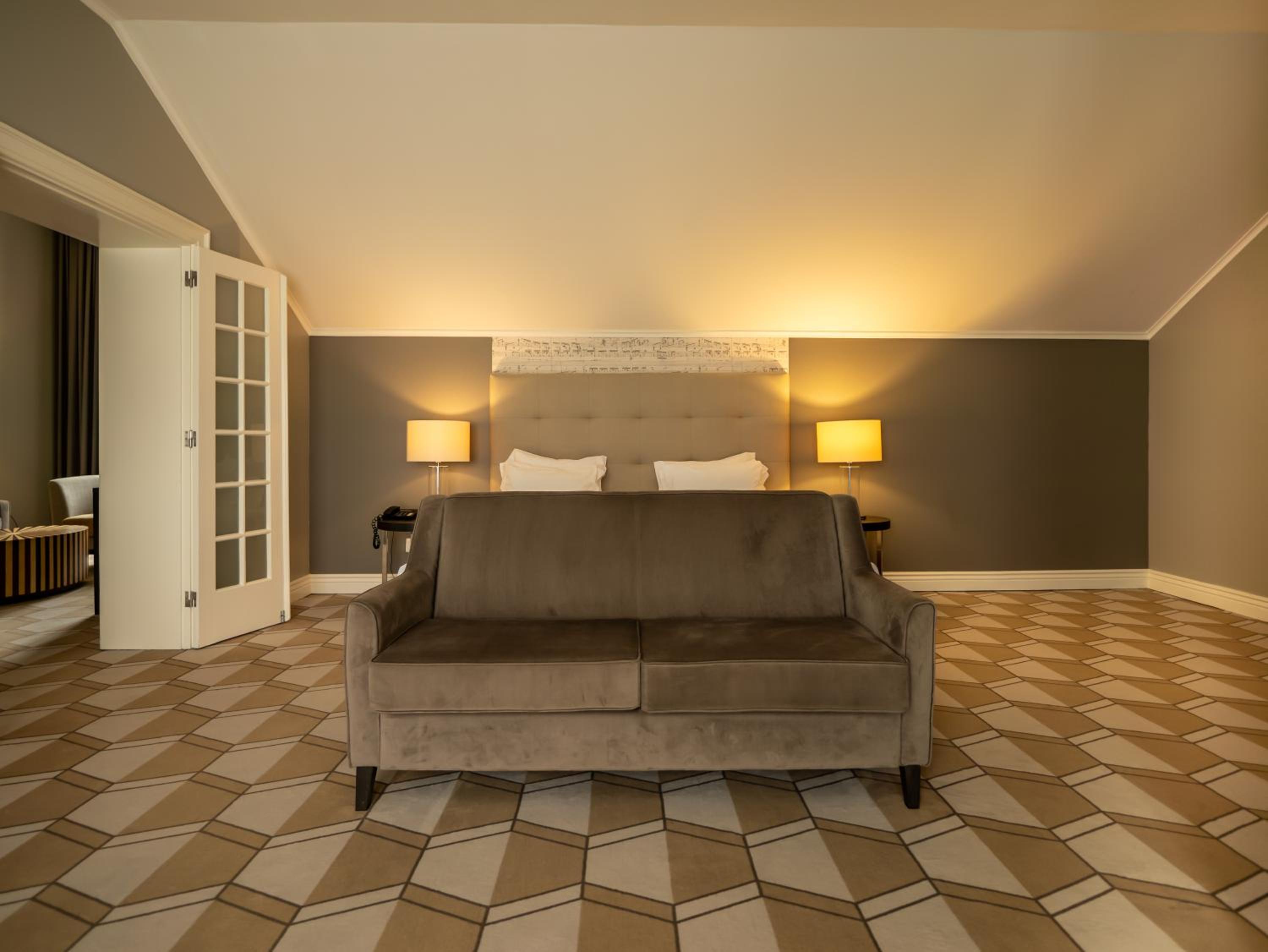 Suite - Photo 4