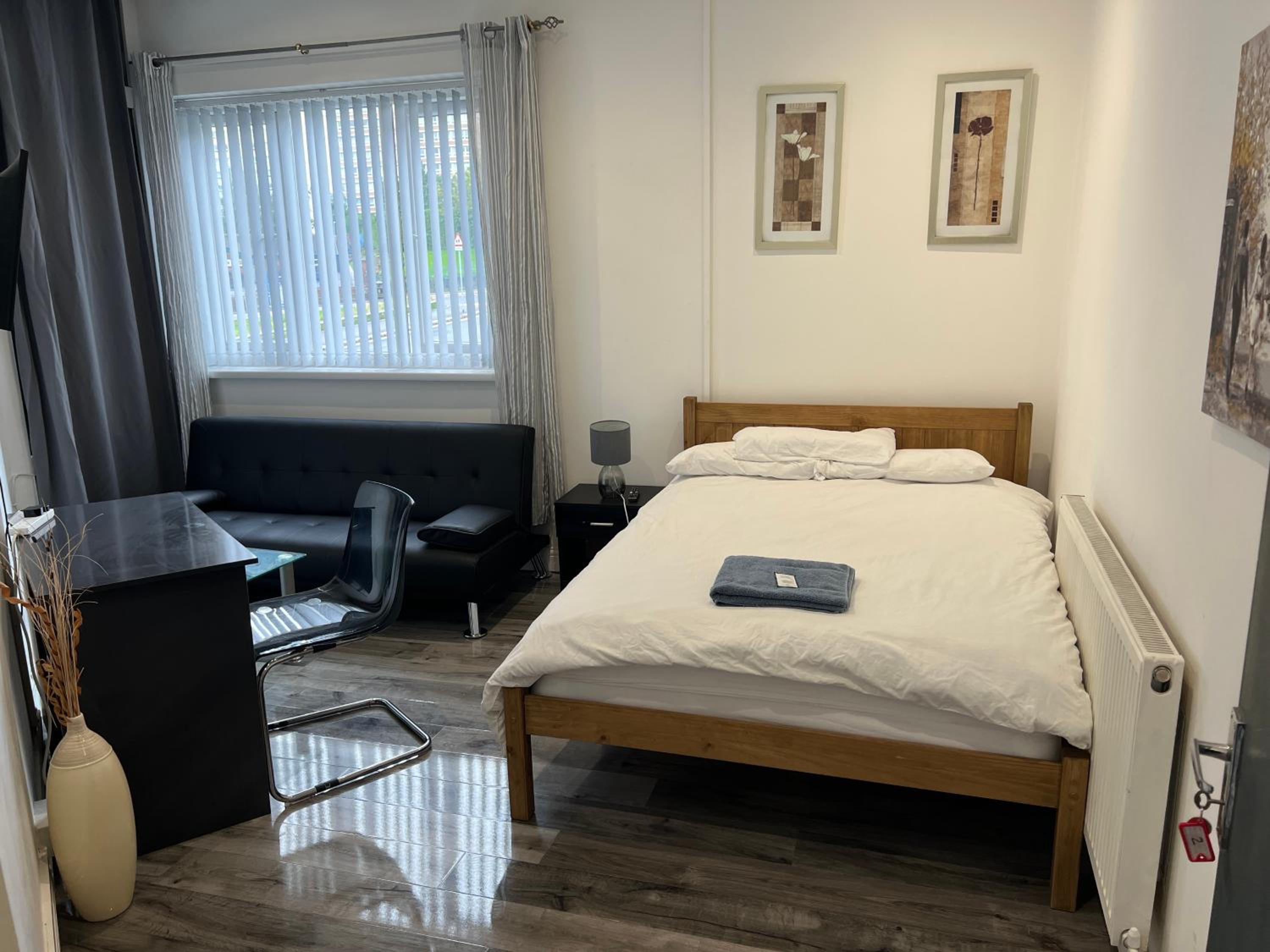Budget Double Room photo 3