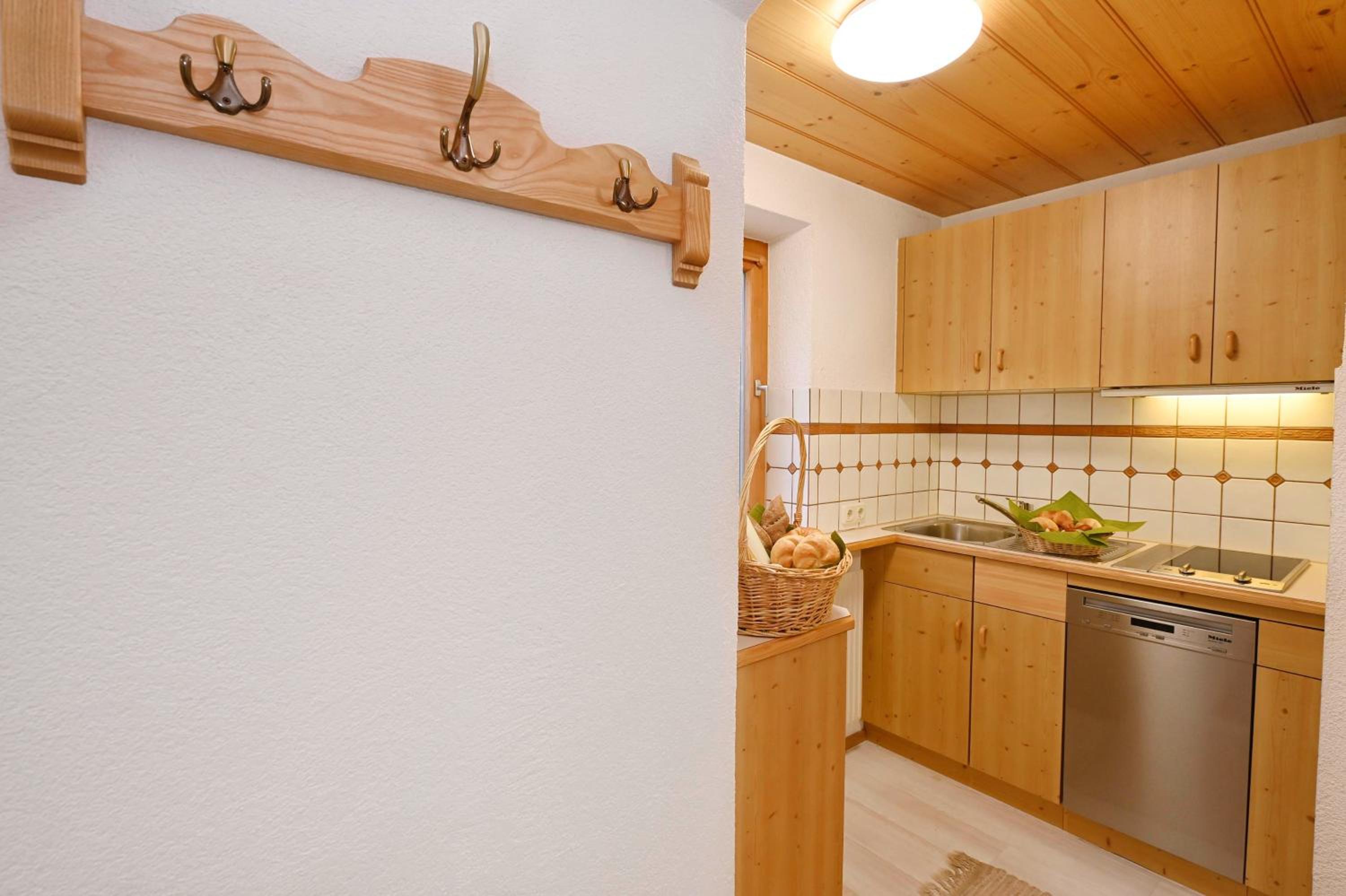 Two-Bedroom Apartment with Shower  photo 2