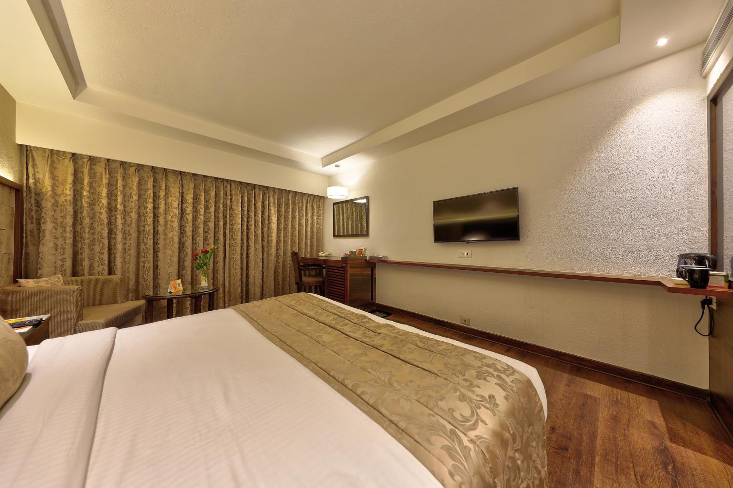 Smart Space Room with 20% discount on Food & Soft Beverage - Photo 4