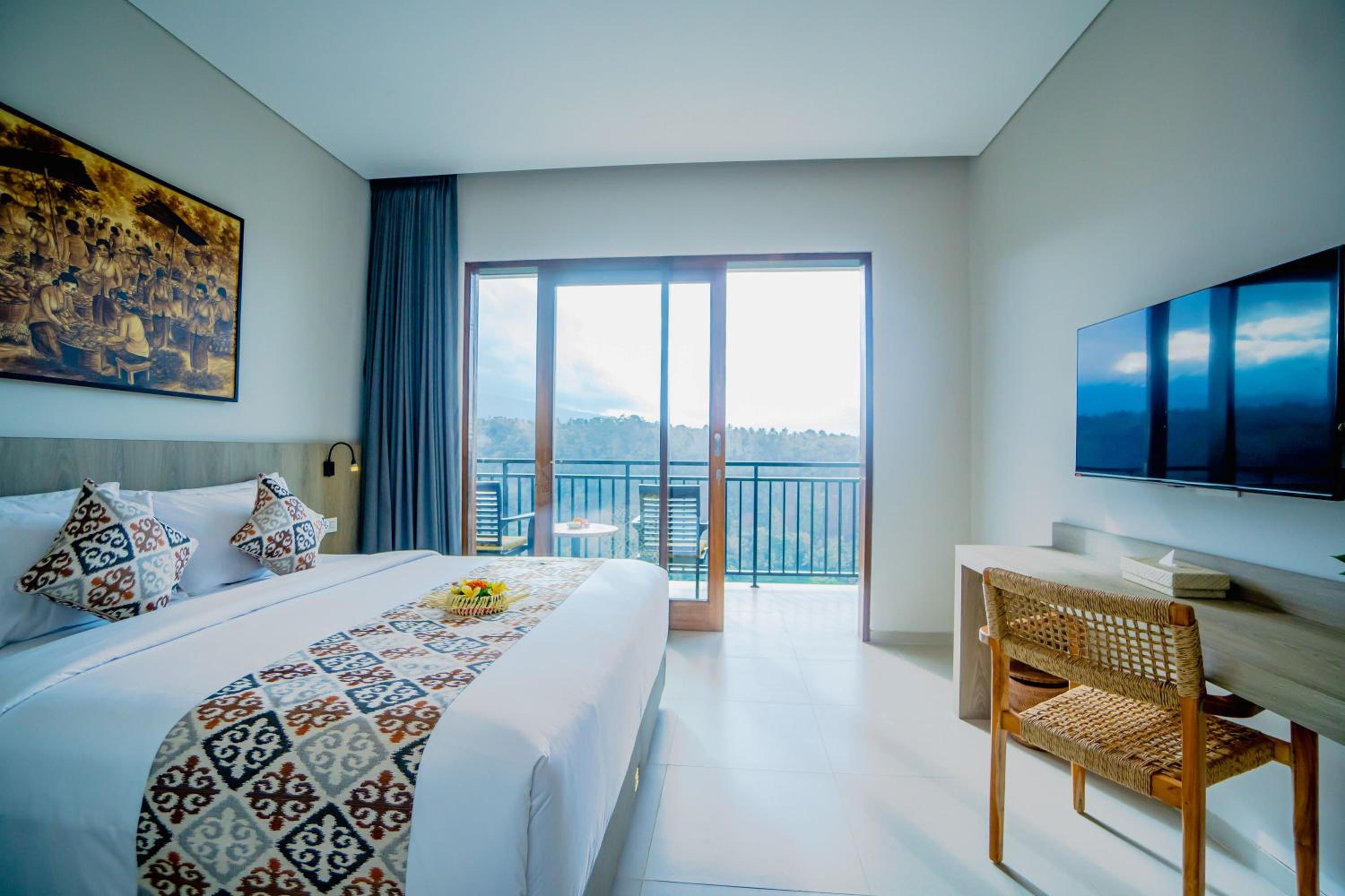 Deluxe Room with Mountain View and Free Afternoon Tea