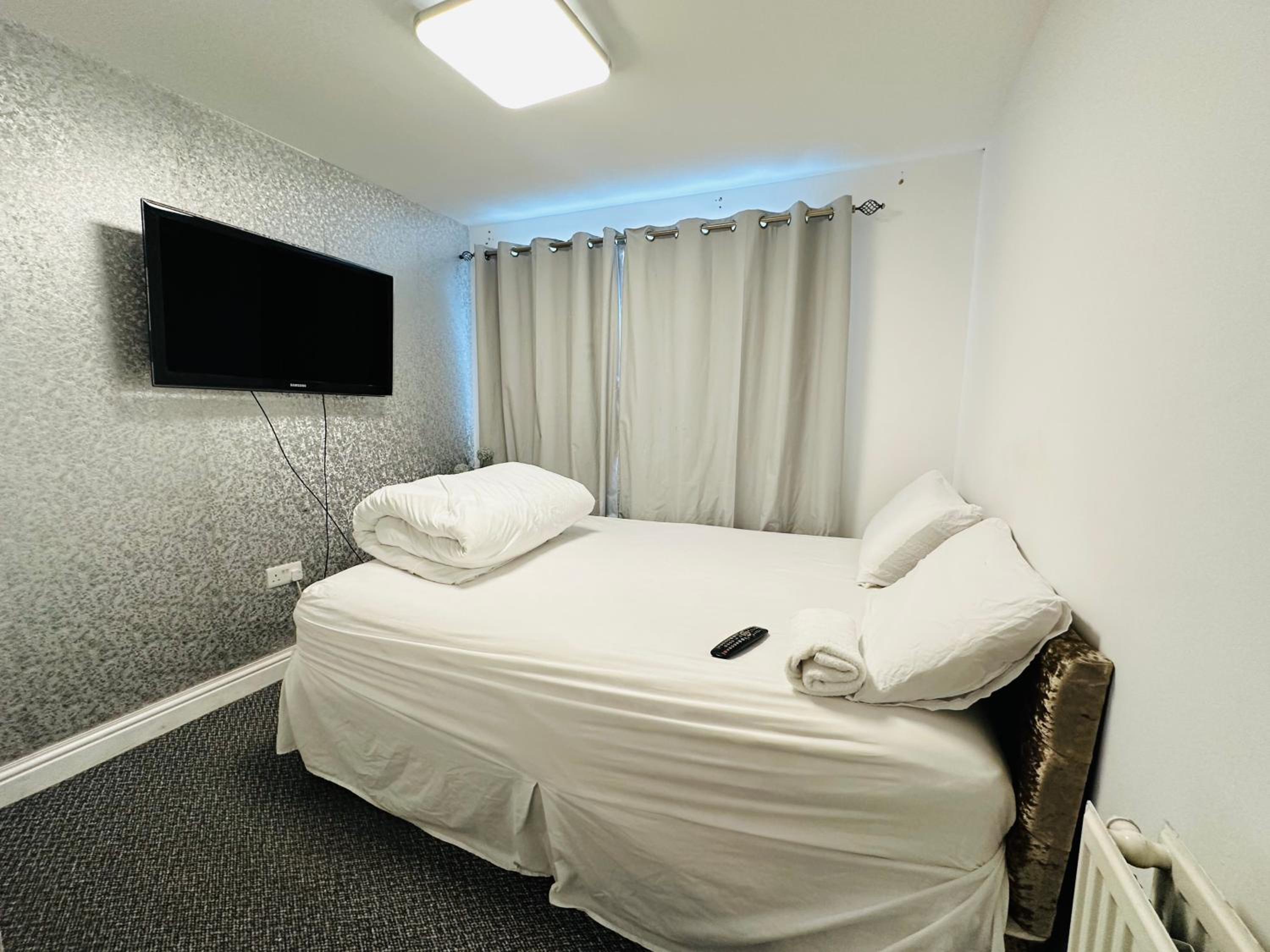 Double Room With Private Bathroom photo 3