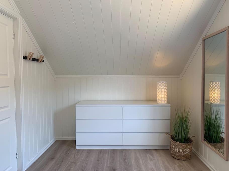 Three-Bedroom House photo 2