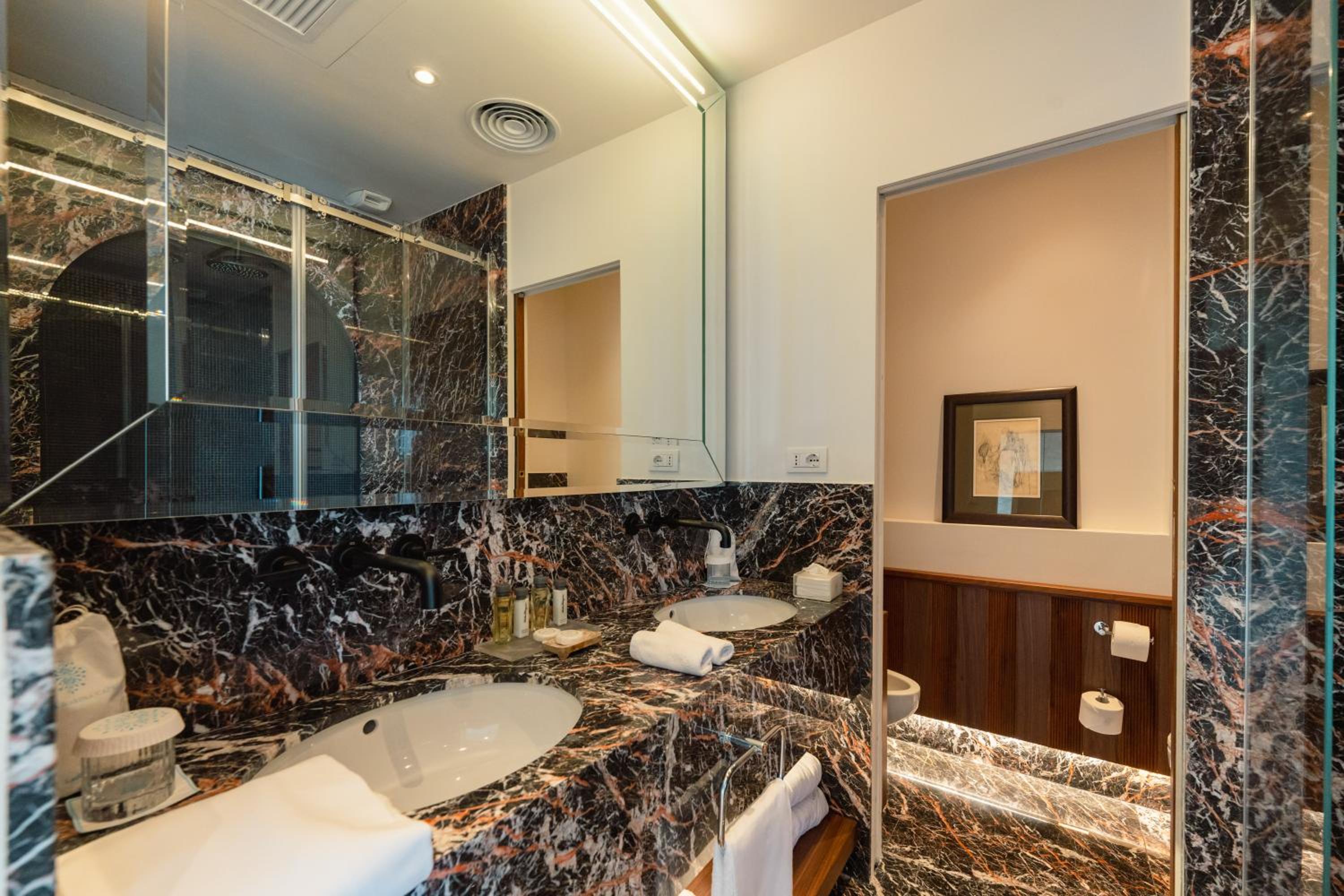 Castello Suite - Photo 13