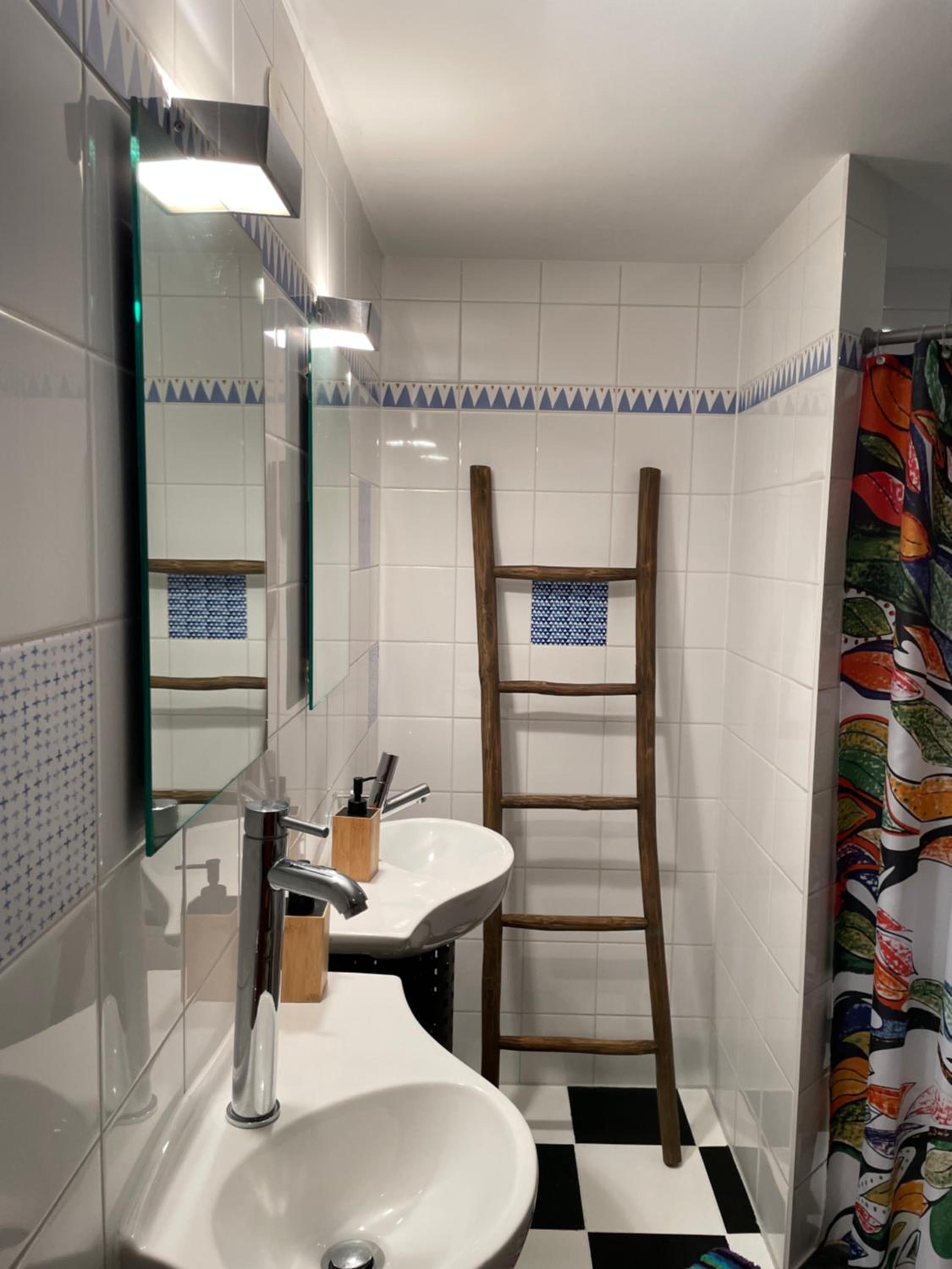 Two-Bedroom House photo 3