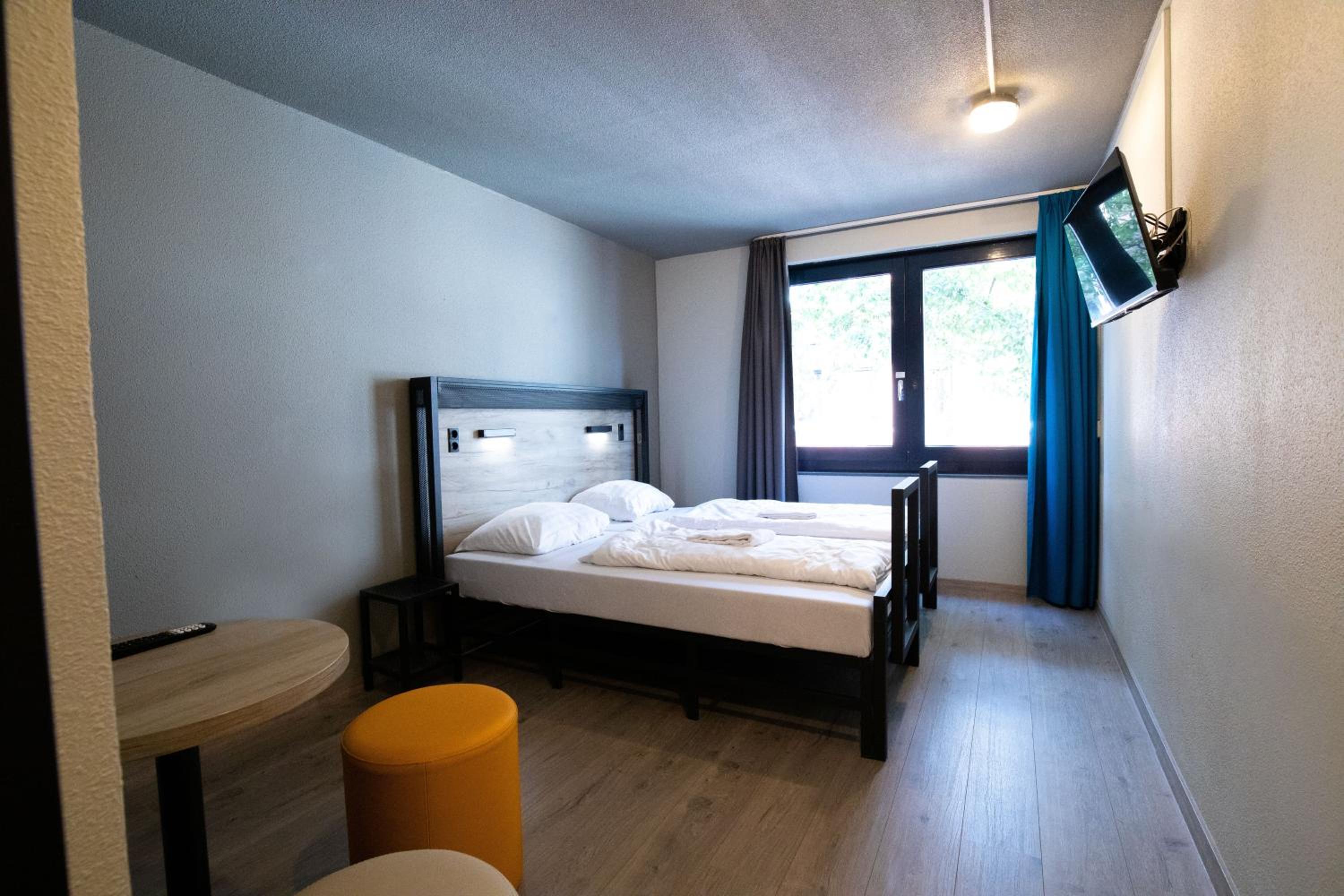 Twin Room - Photo 6