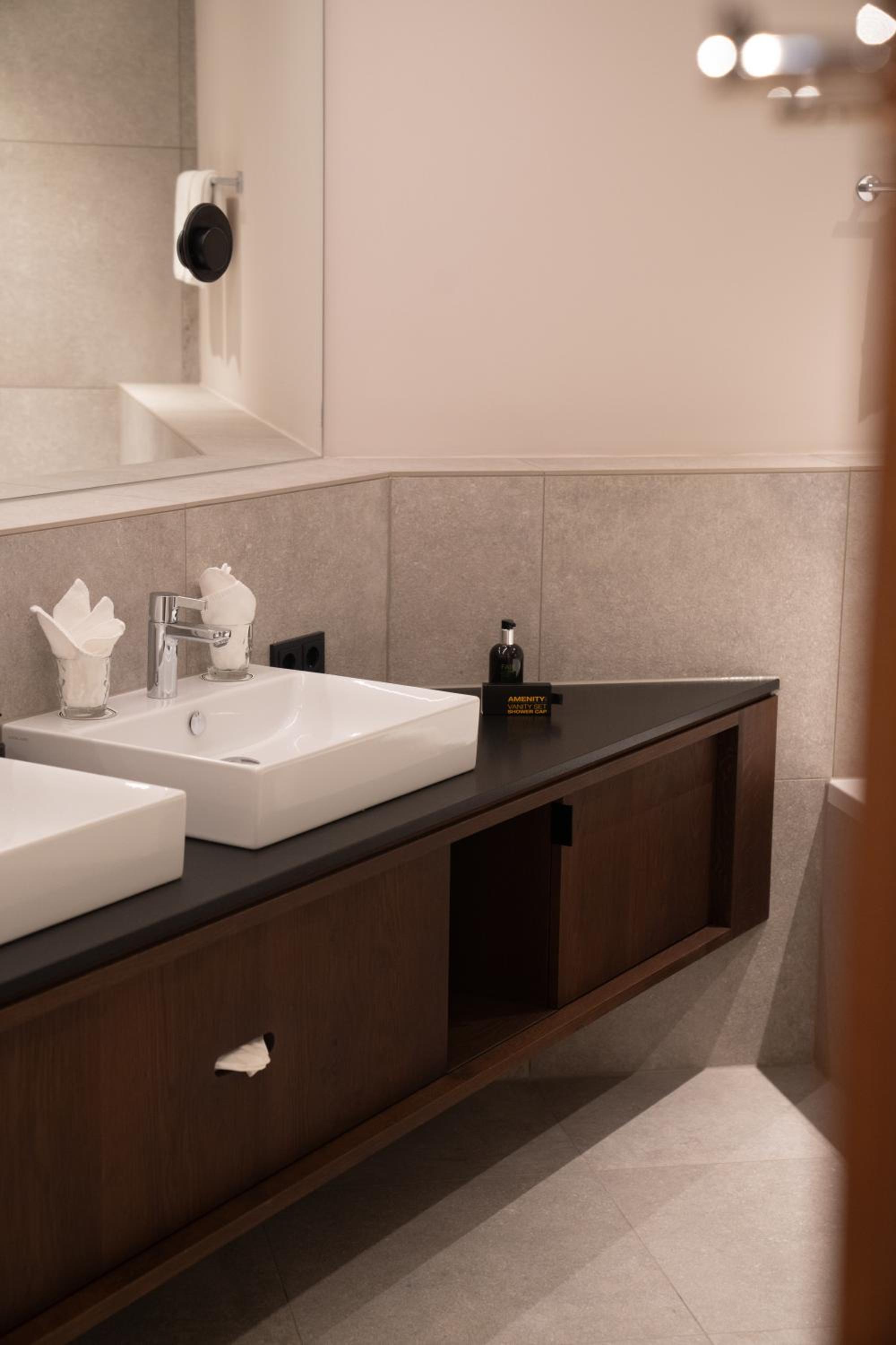 Suite with Terrace - Photo 2