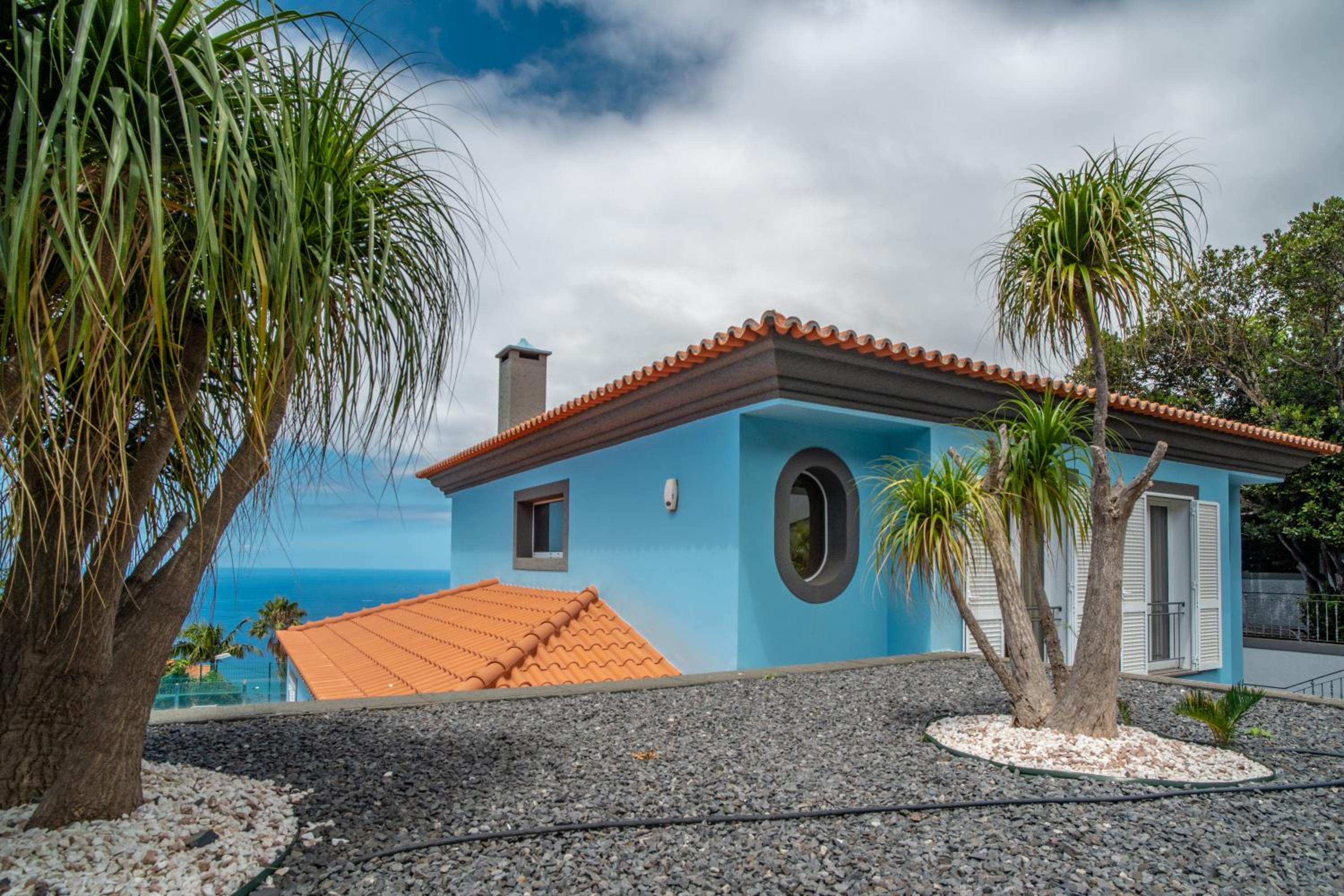 Villa photo 2