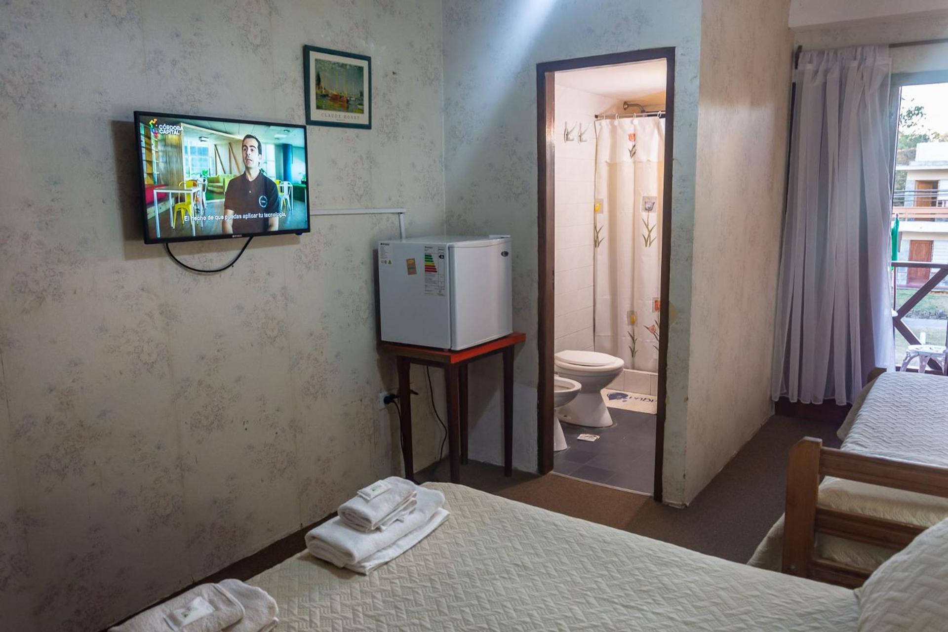 Triple Room with Private Bathroom photo 3