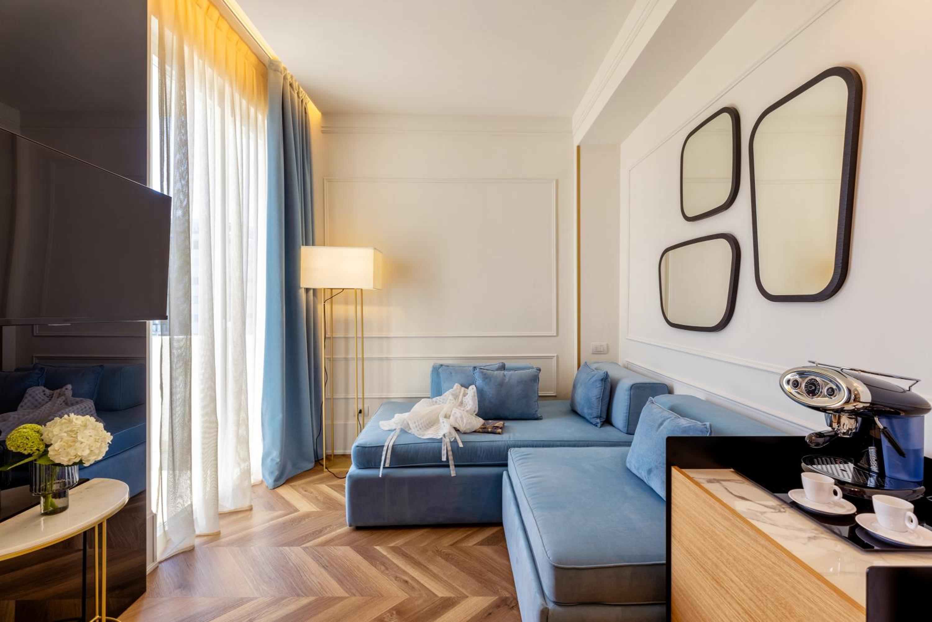 Junior Suite Queen - Photo 6