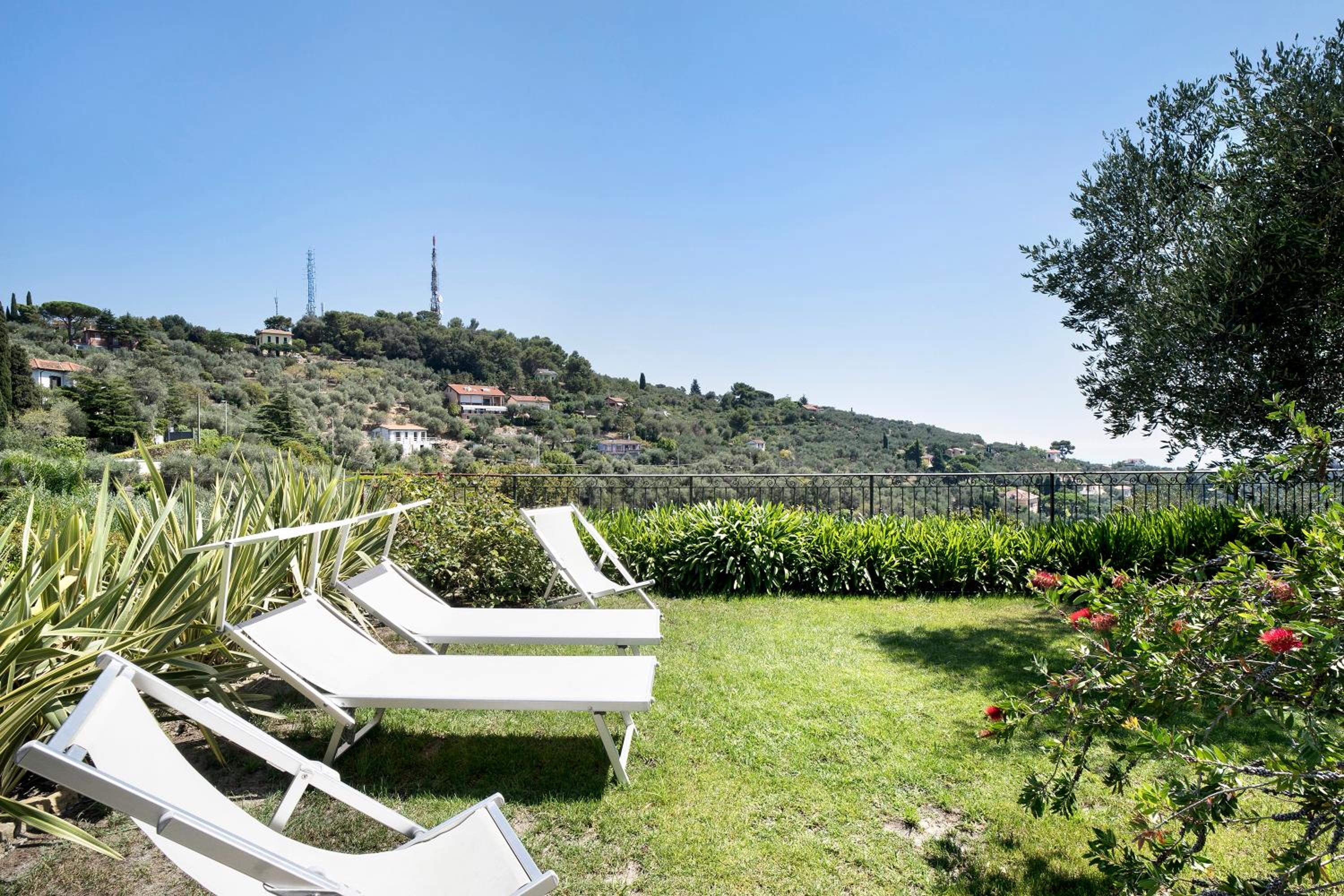 Superior One-Bedroom Apartment with Balcony photo 3