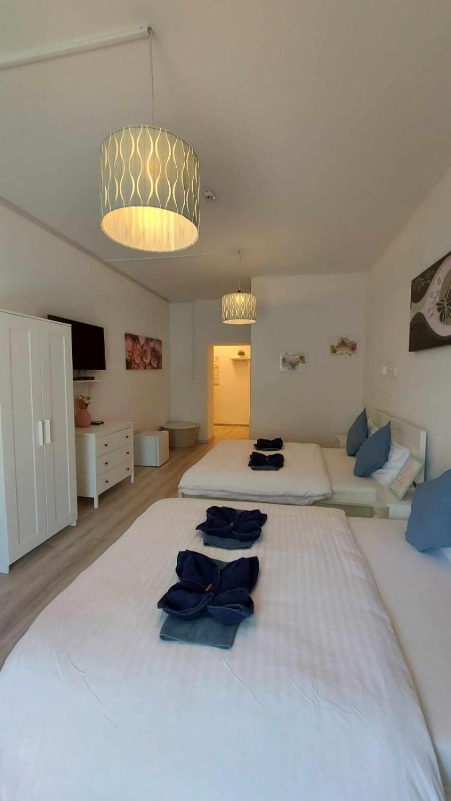 Quadruple Room with Private Bathroom photo 3