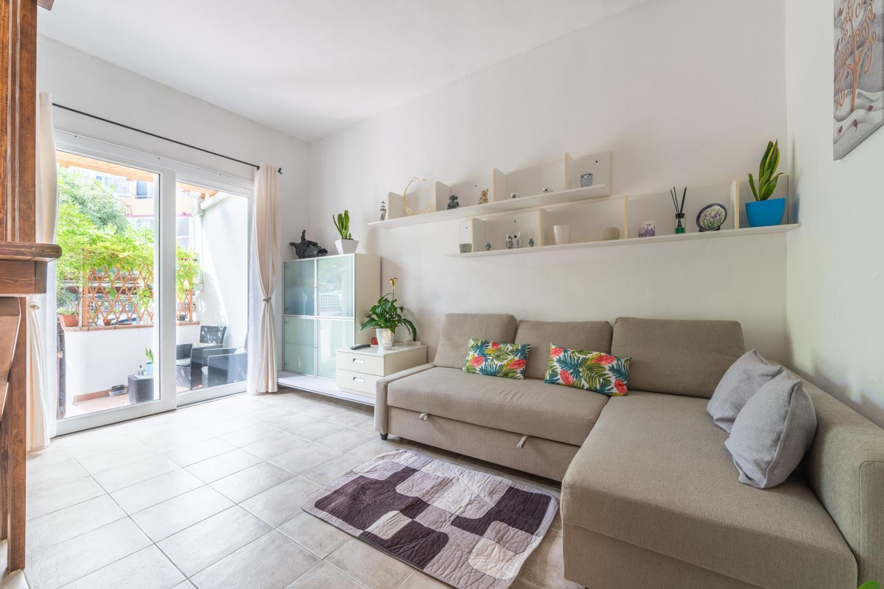 One-Bedroom Apartment with Garden View