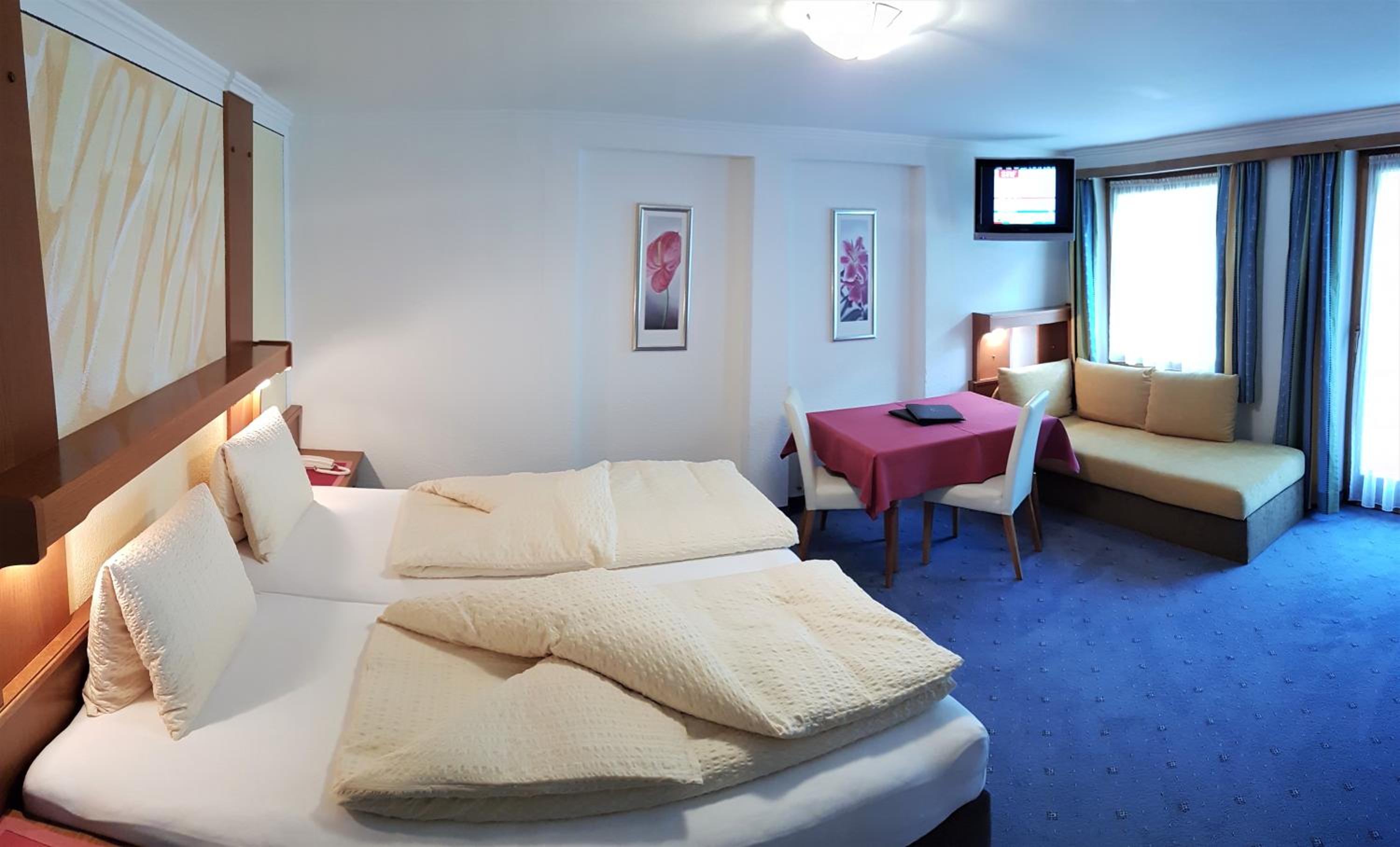 Triple Room with Balcony photo 2