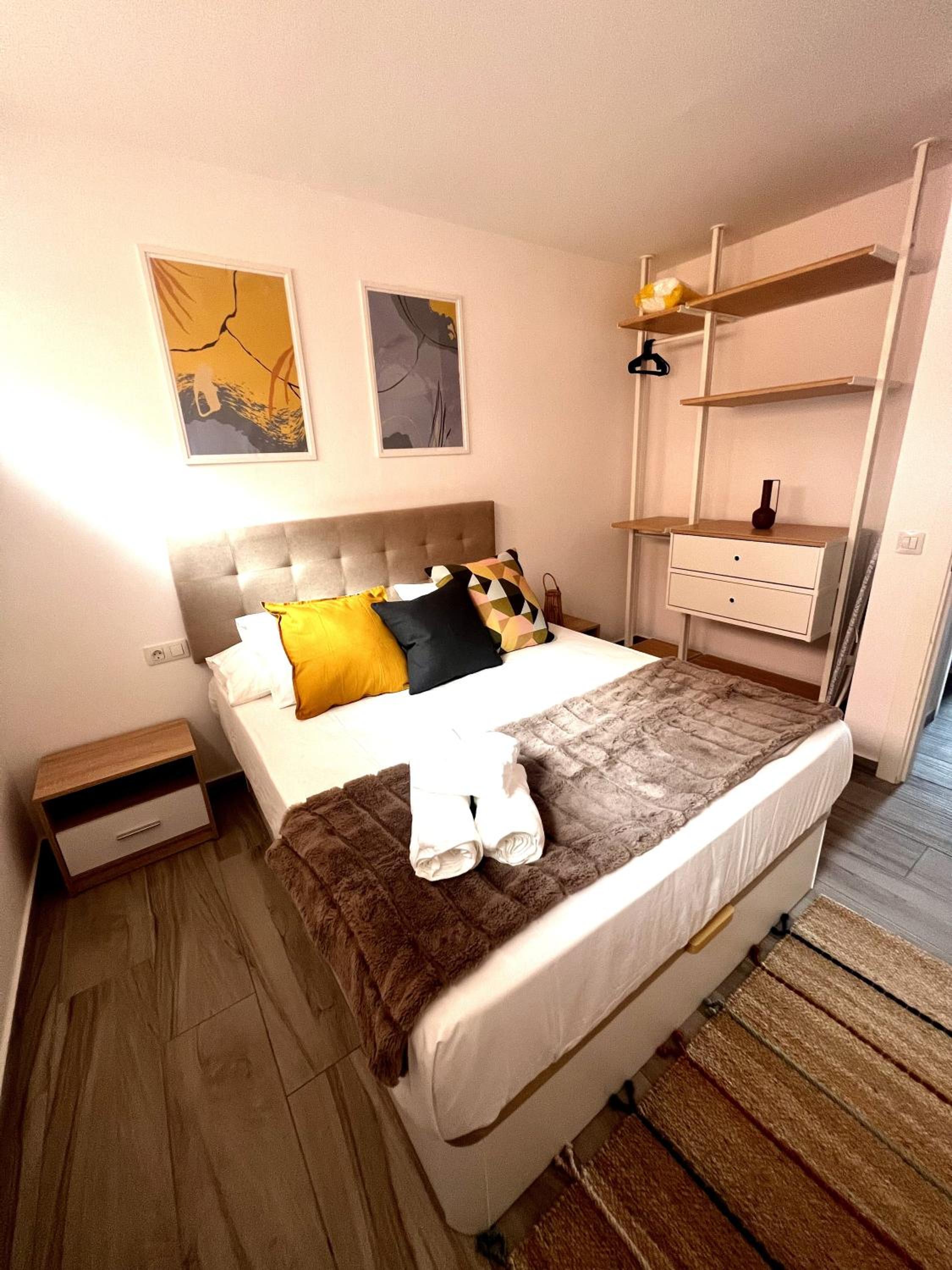 Apartment with Shower photo 3