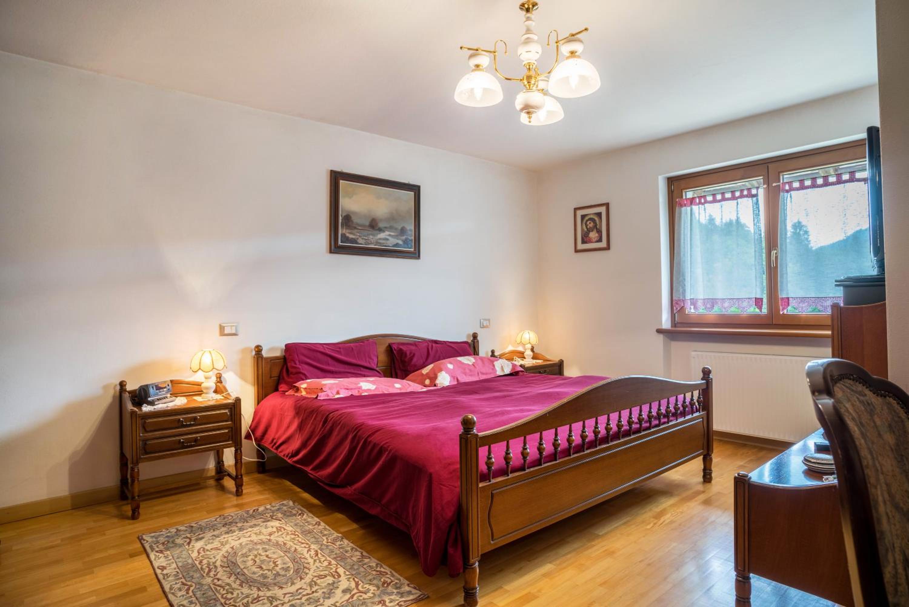 Two-Bedroom Deluxe Apartment with Garden View