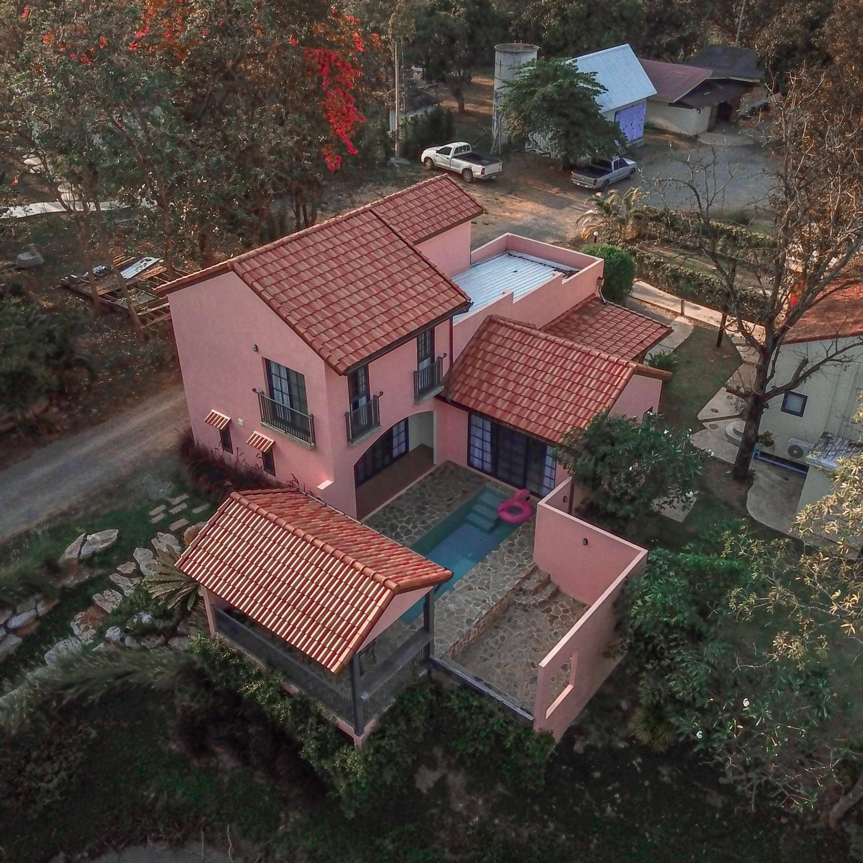 Villa with Private Pool - Photo 38