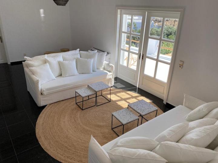 Villa photo 1