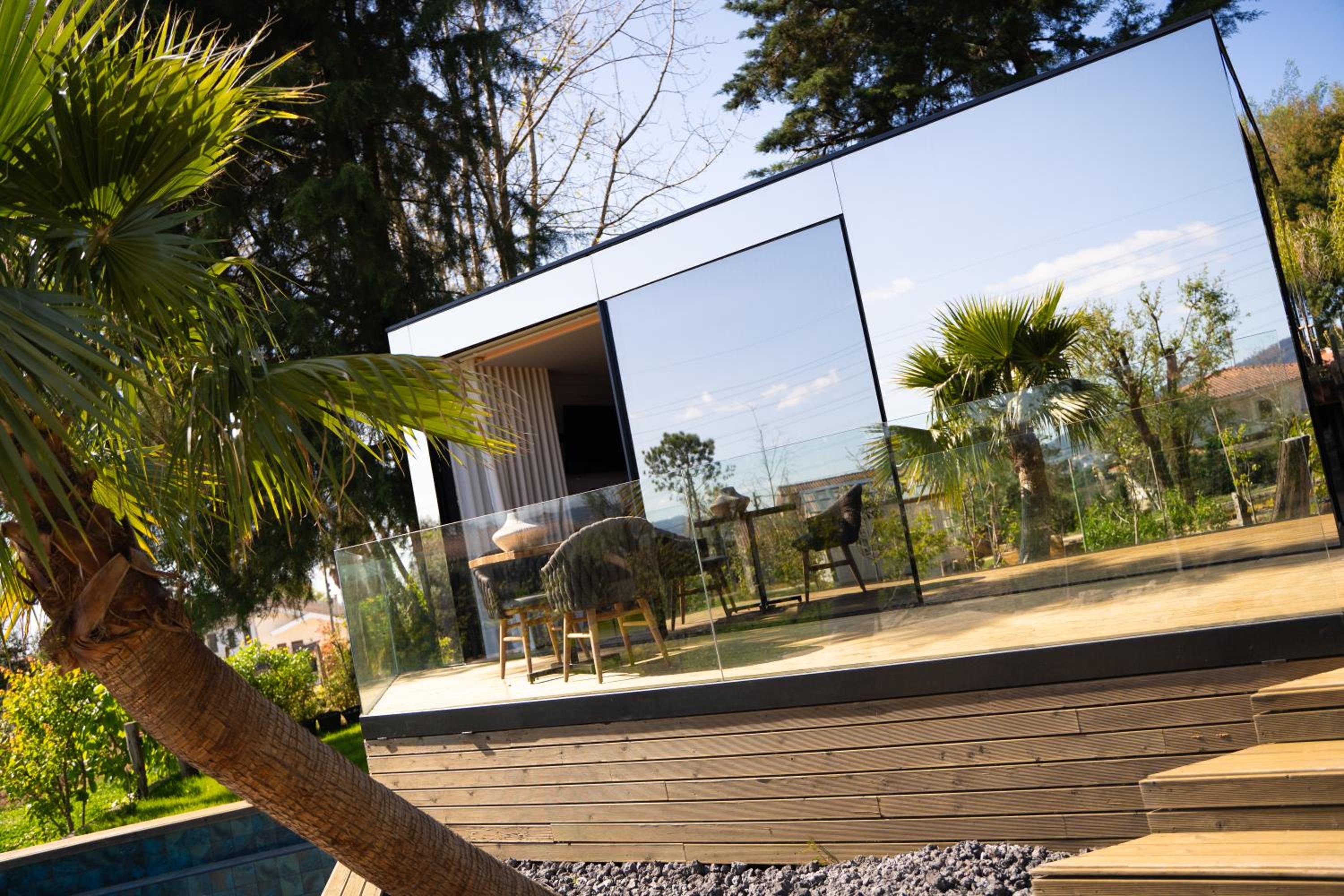 Suite with Private Pool - Photo 9
