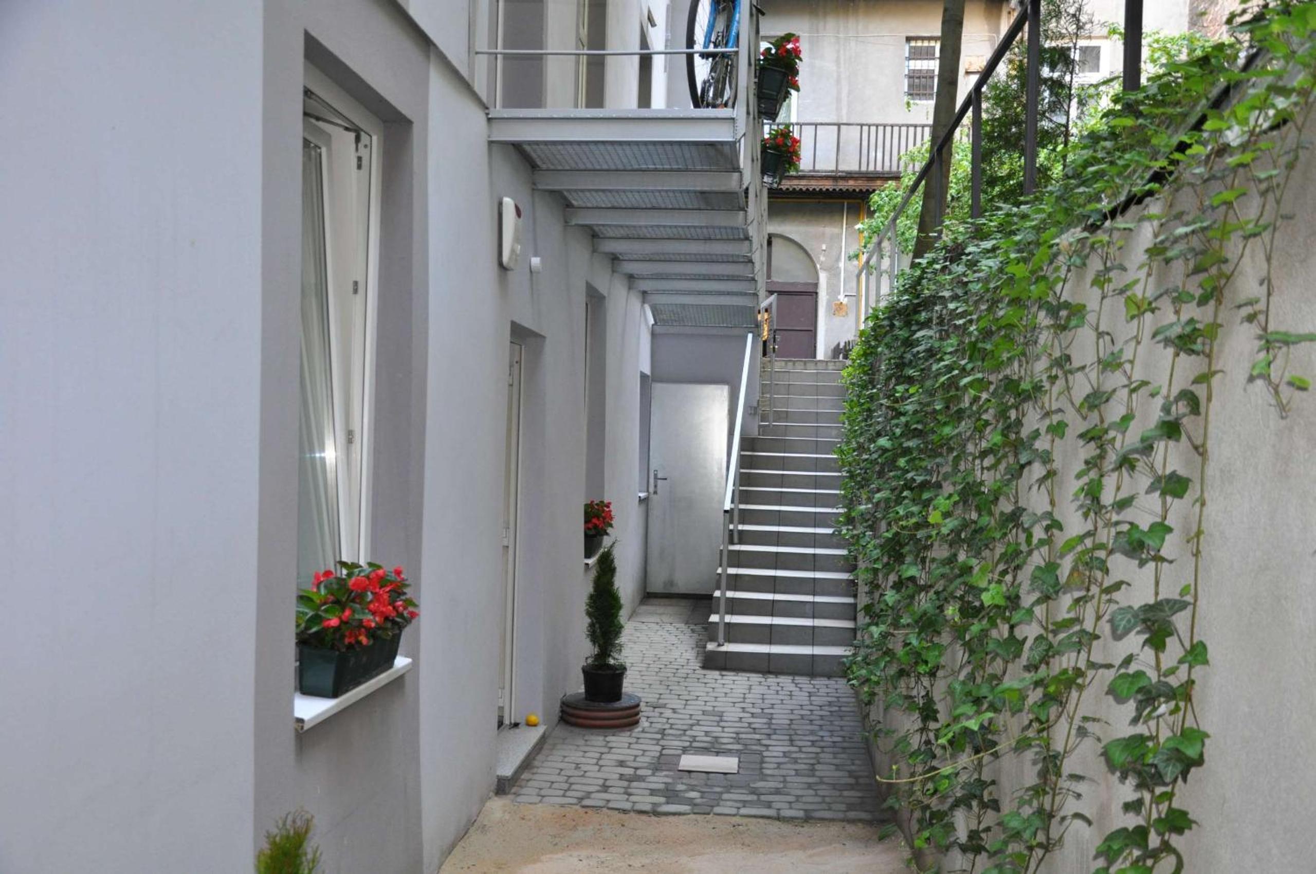 Loft - Photo 13