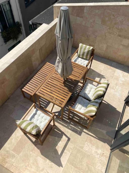 Apartment with Terrace photo 3