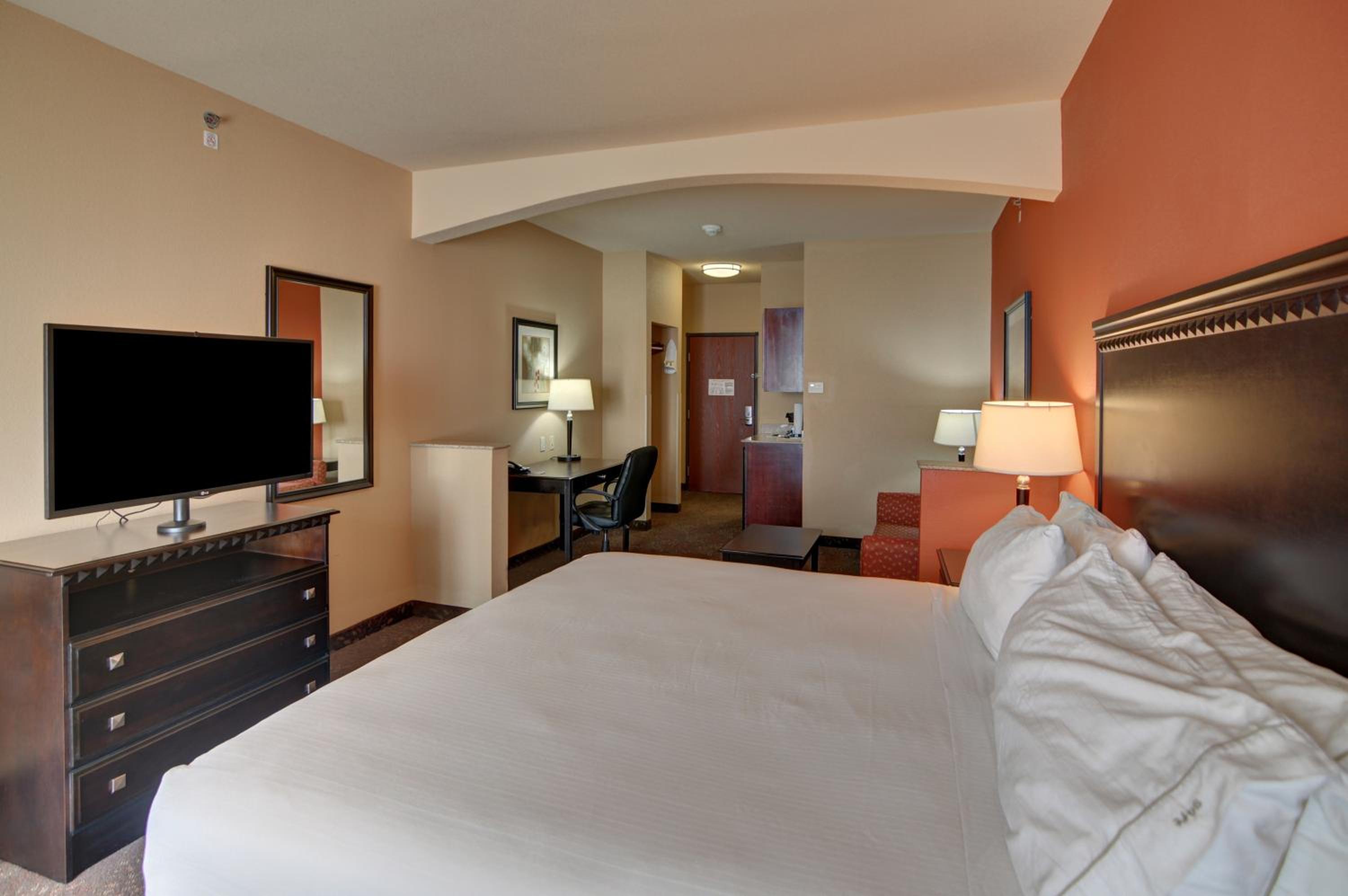 King Suite - Photo 1