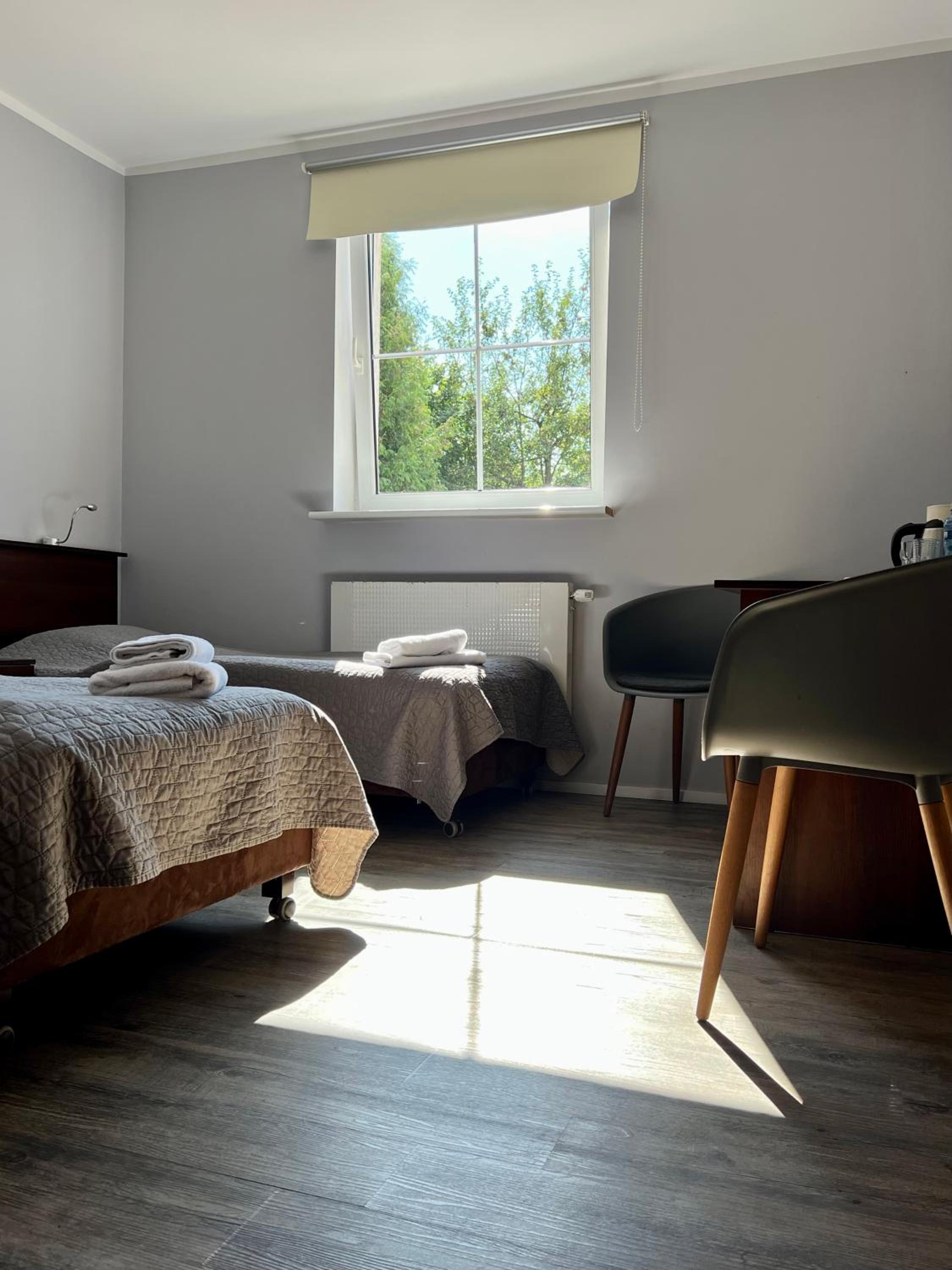 Twin Room - Photo 4