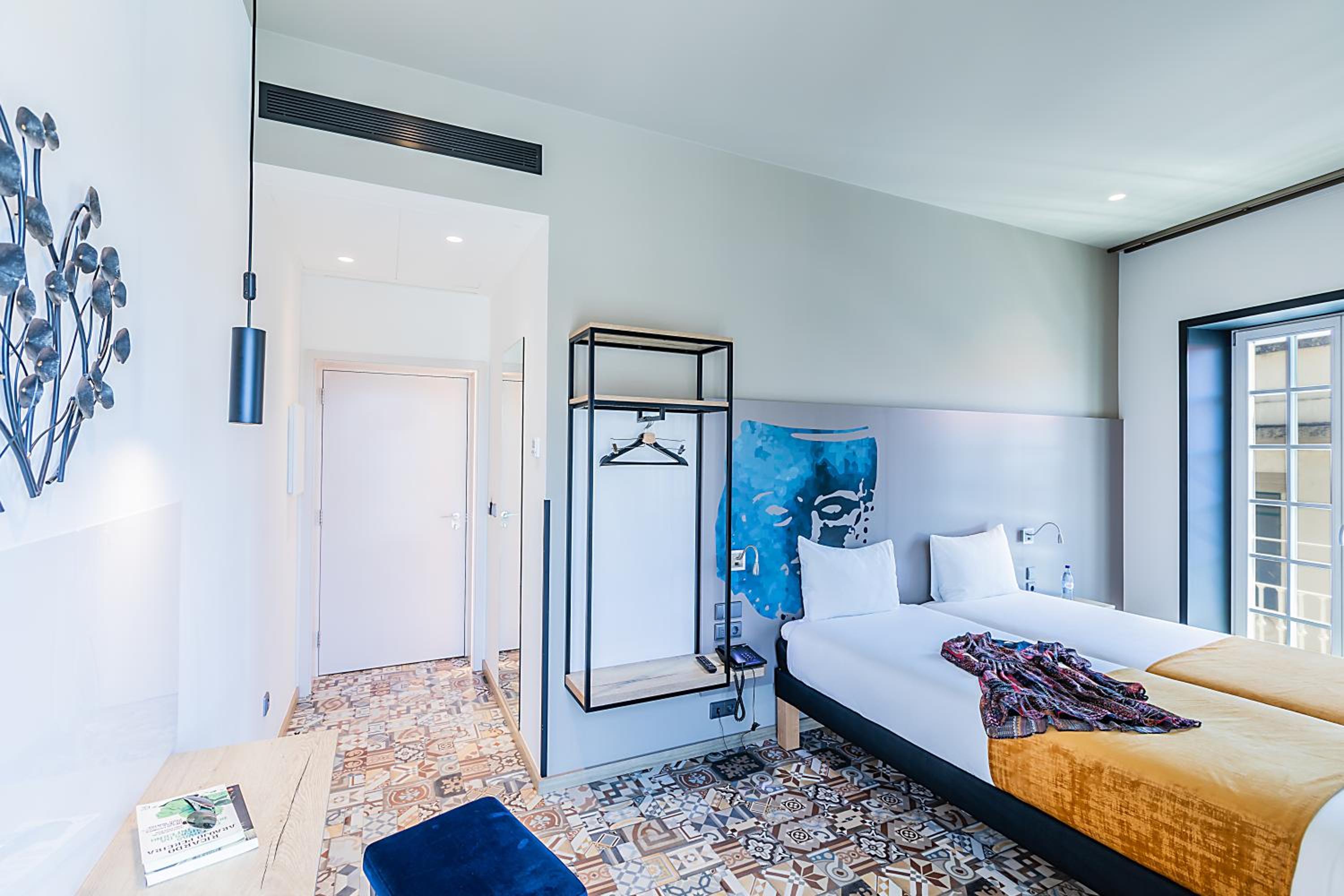 Twin Room - Photo 10