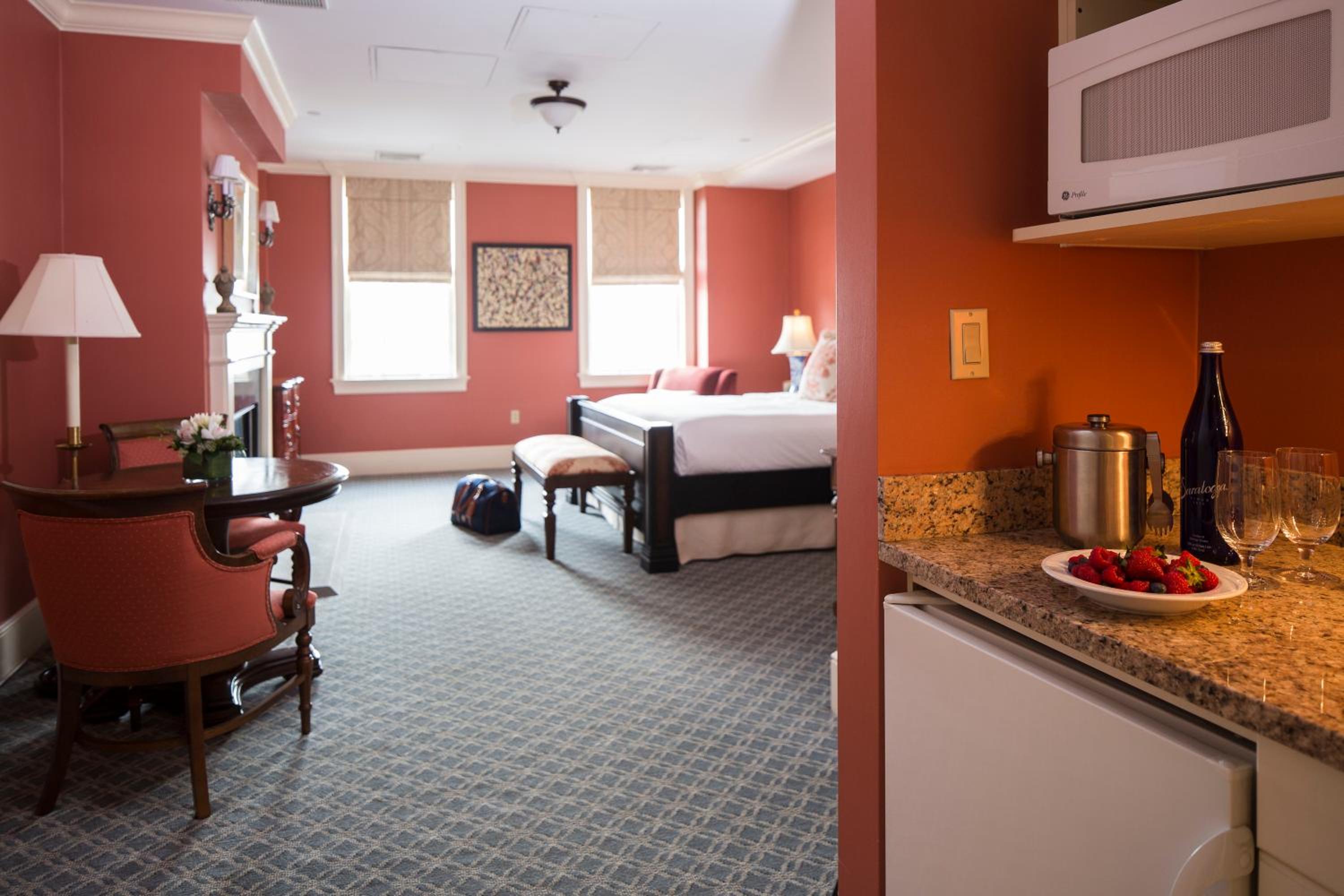 Superior King Room - Photo 4
