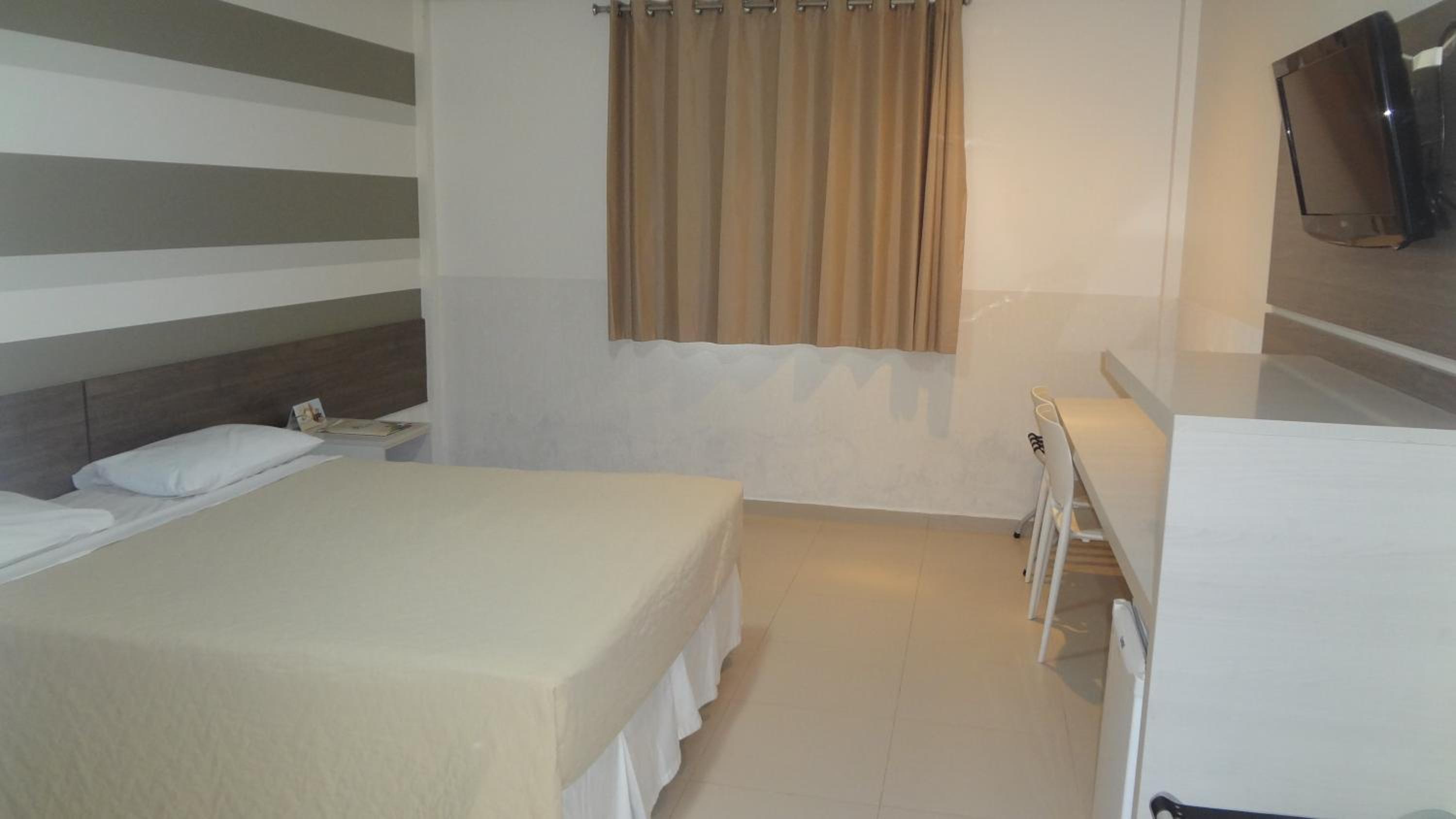 Double or Twin Room photo 3