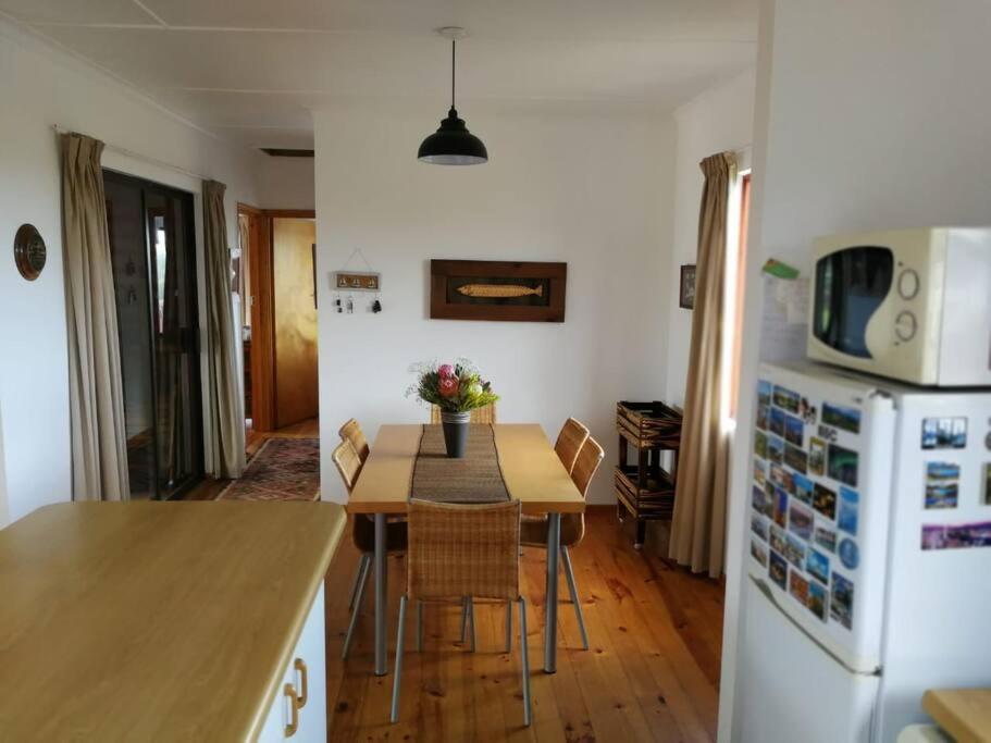 Three-Bedroom House photo 3