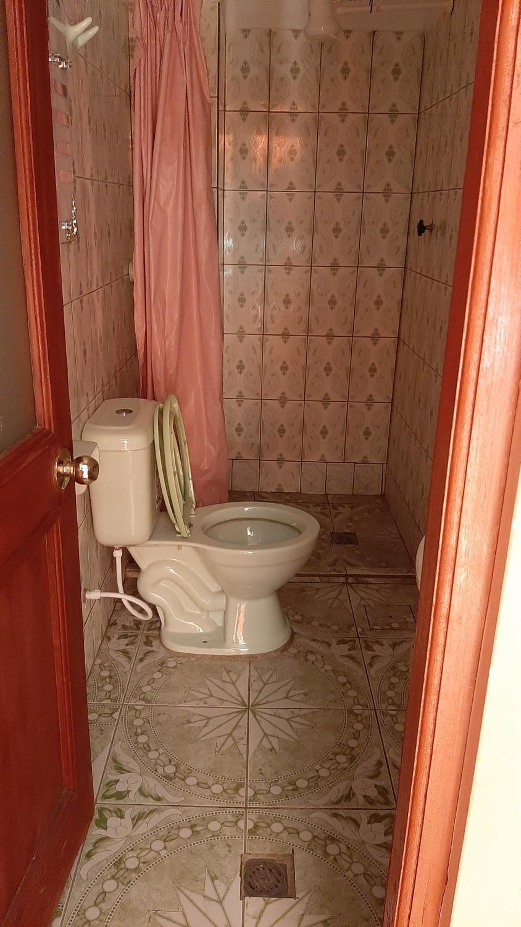 Single Room with Private Bathroom photo 1