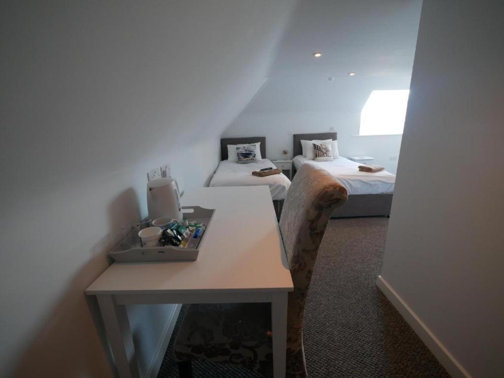 Triple Room with Shower
