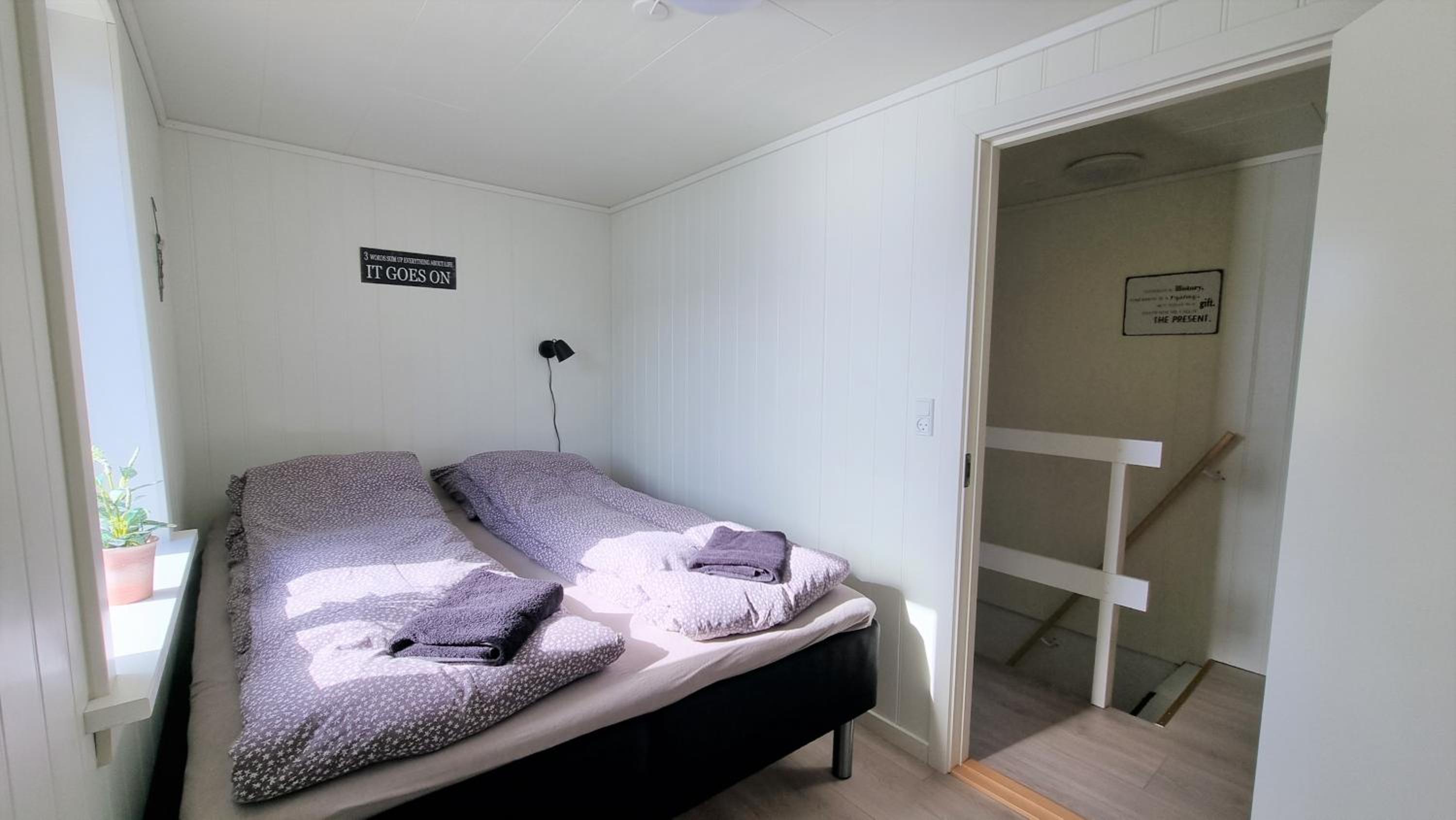 Three-Bedroom House photo 2