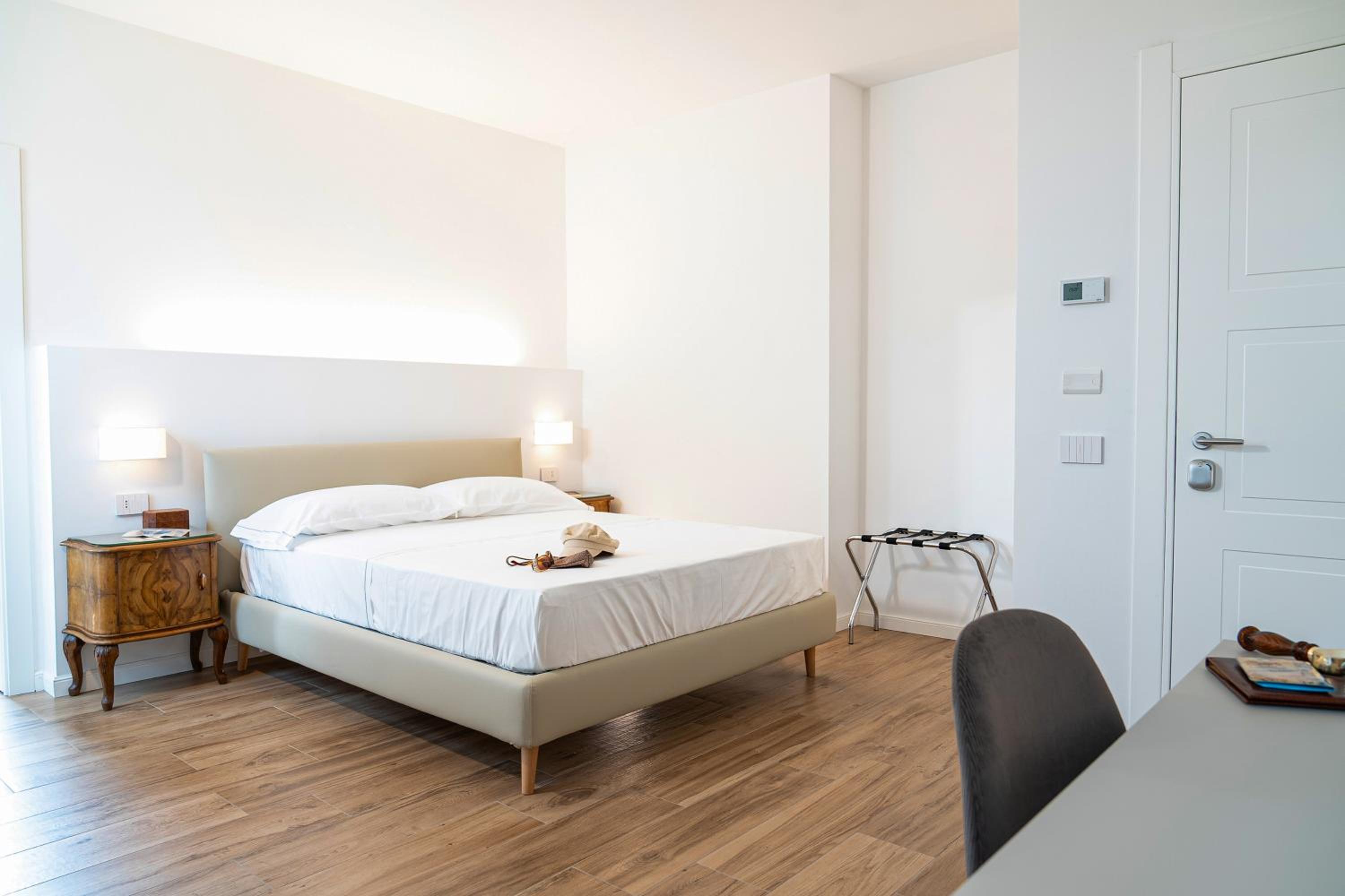 Superior Double Room - Photo 6