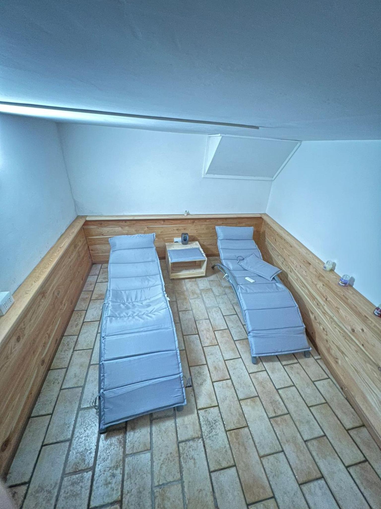 King Studio with Sofa Bed photo 2