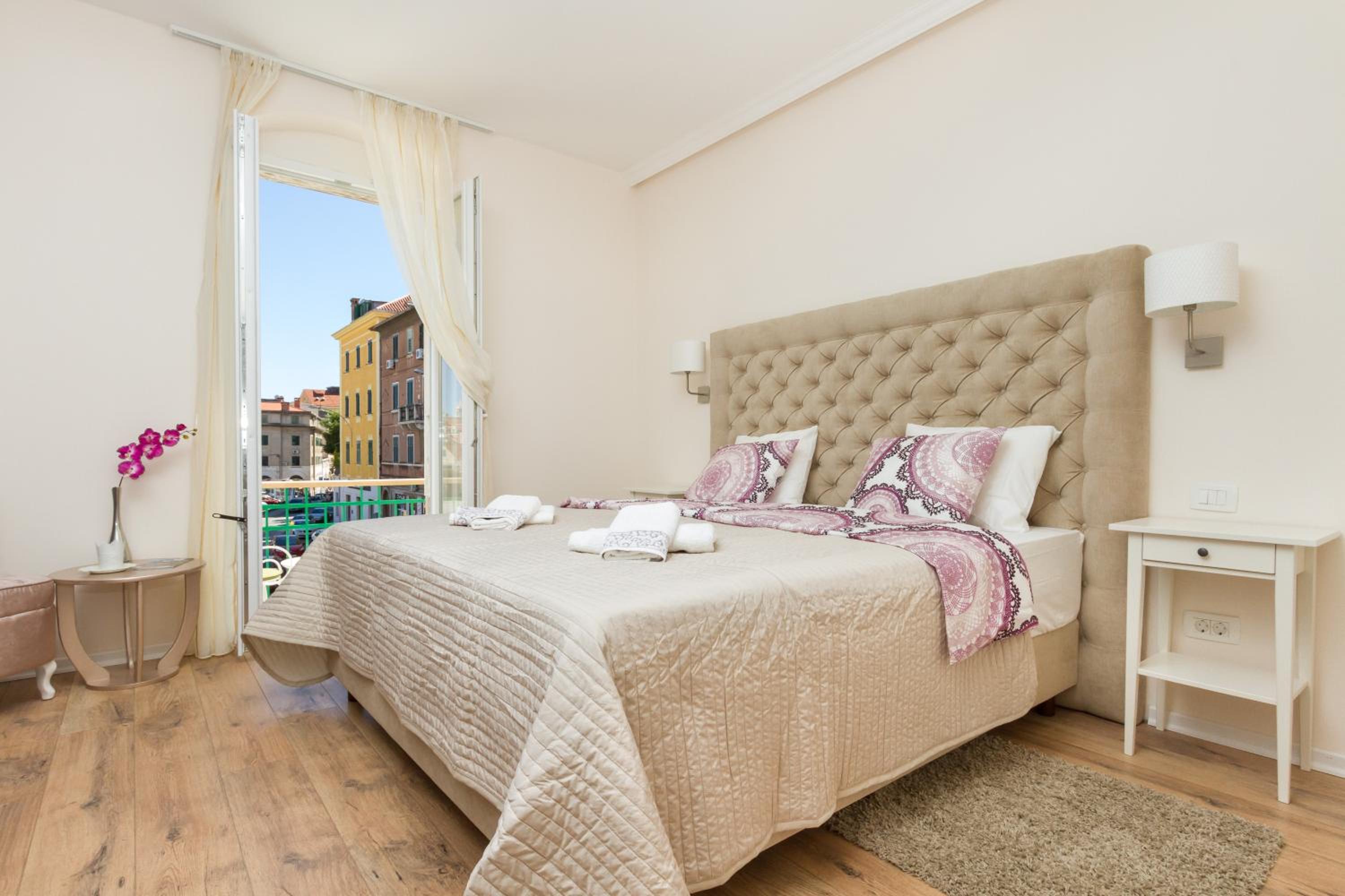 Deluxe Double Room with Balcony