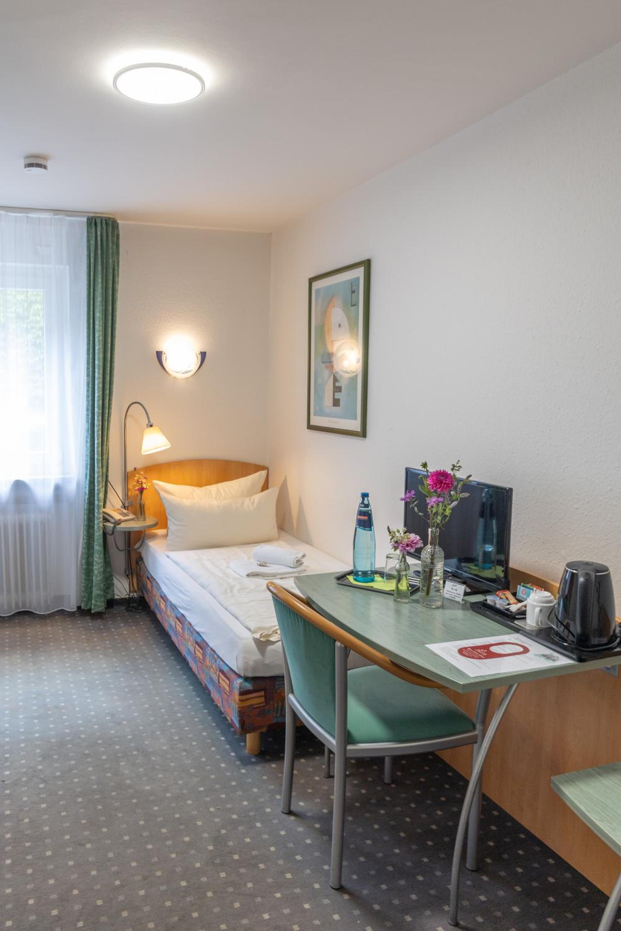 Kleines Einzelzimmer im Nebengebäude