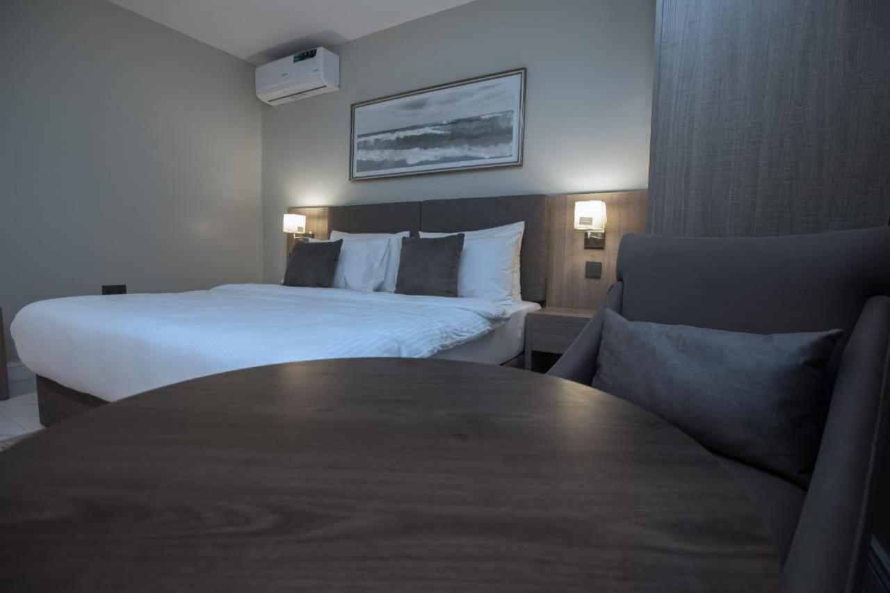 Standard Double Room - Photo 18