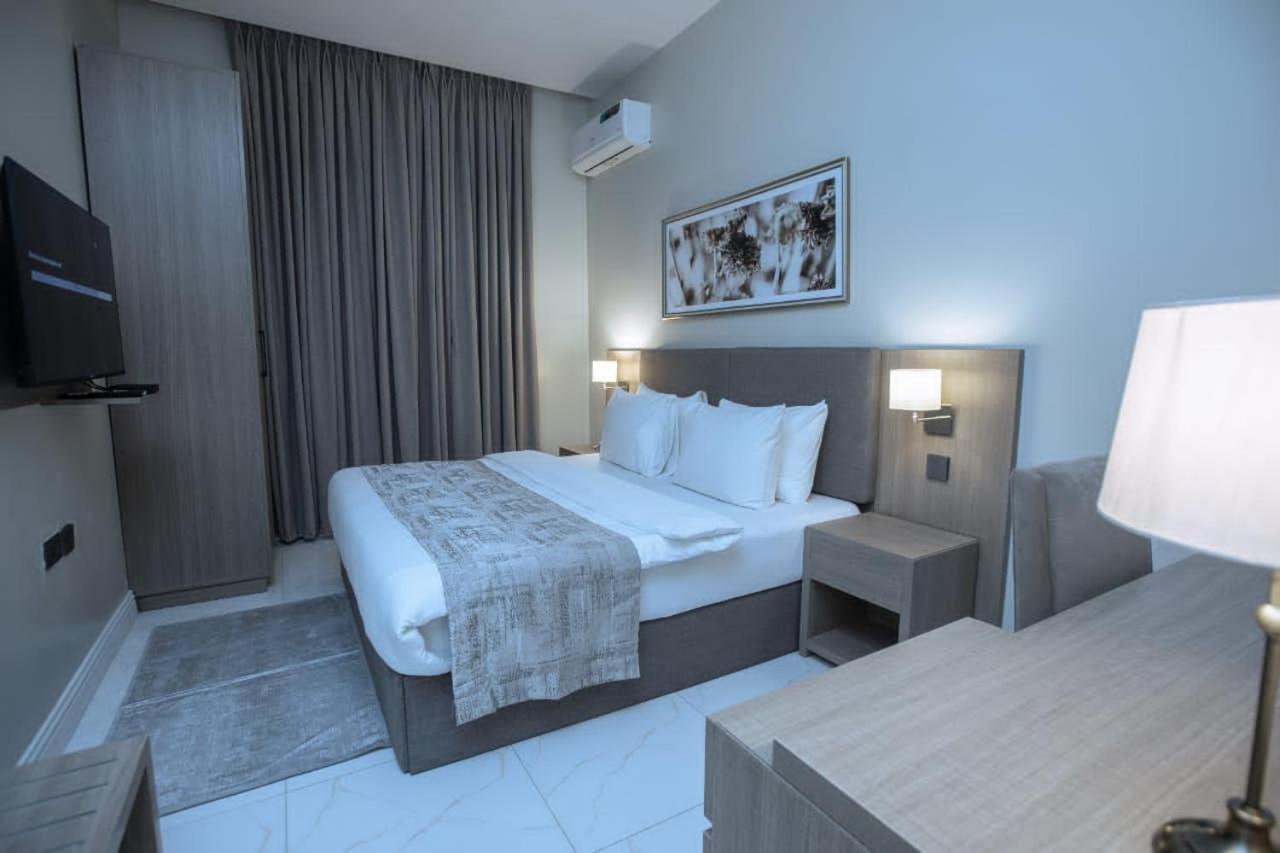 Standard Double Room - Photo 14