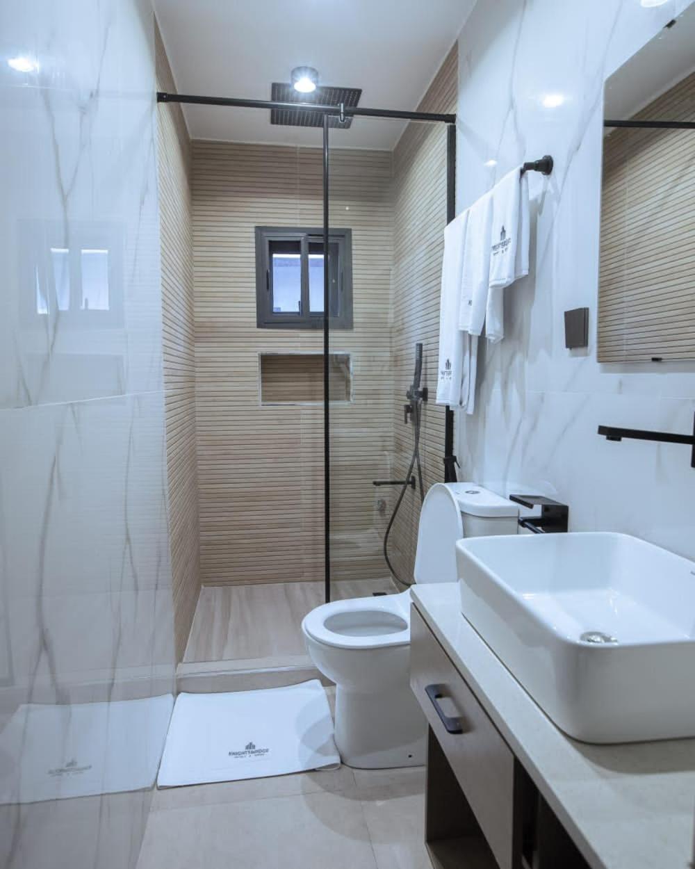Standard Double Room - Photo 4