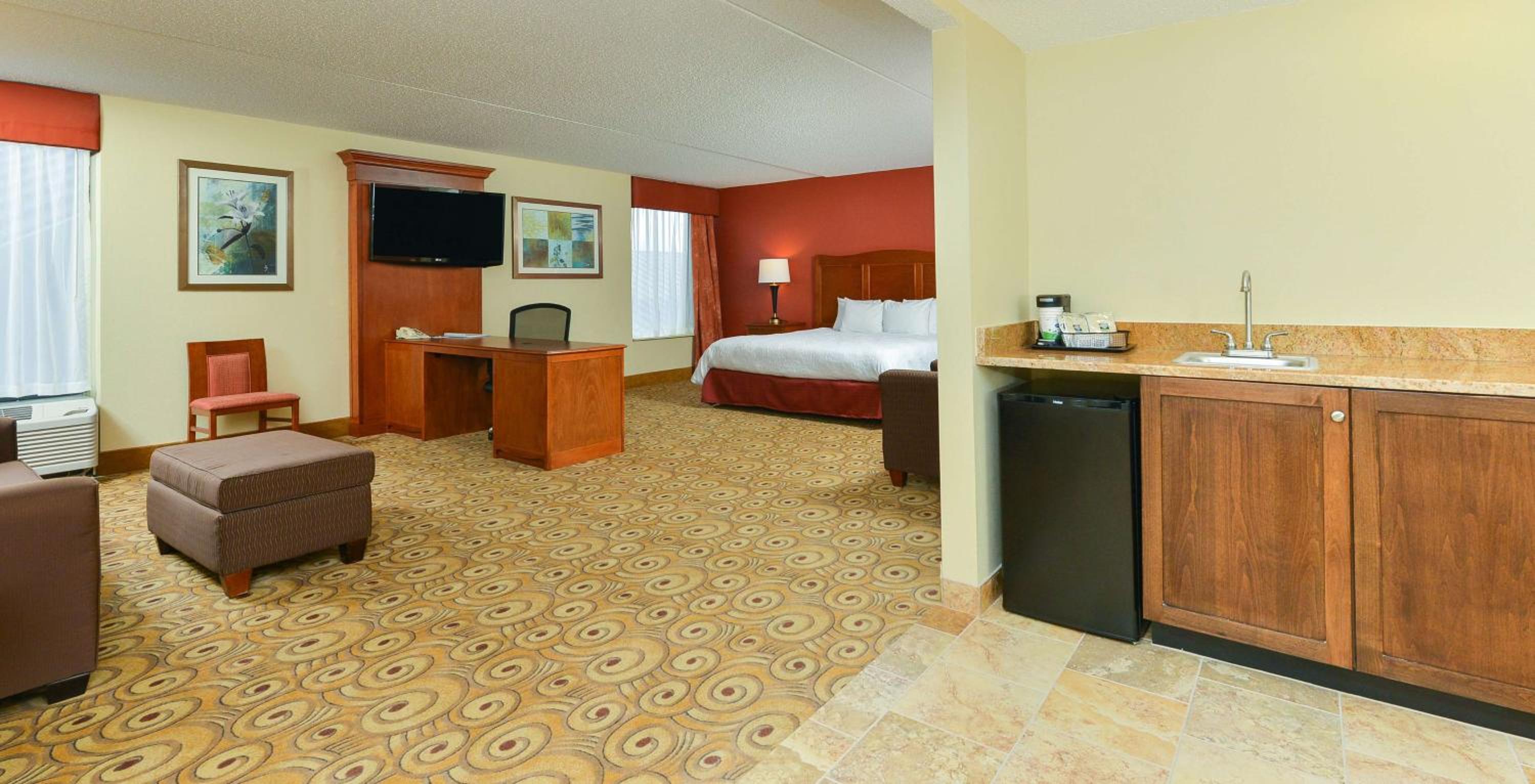 Executive King Room - Non-Smoking - Photo 6