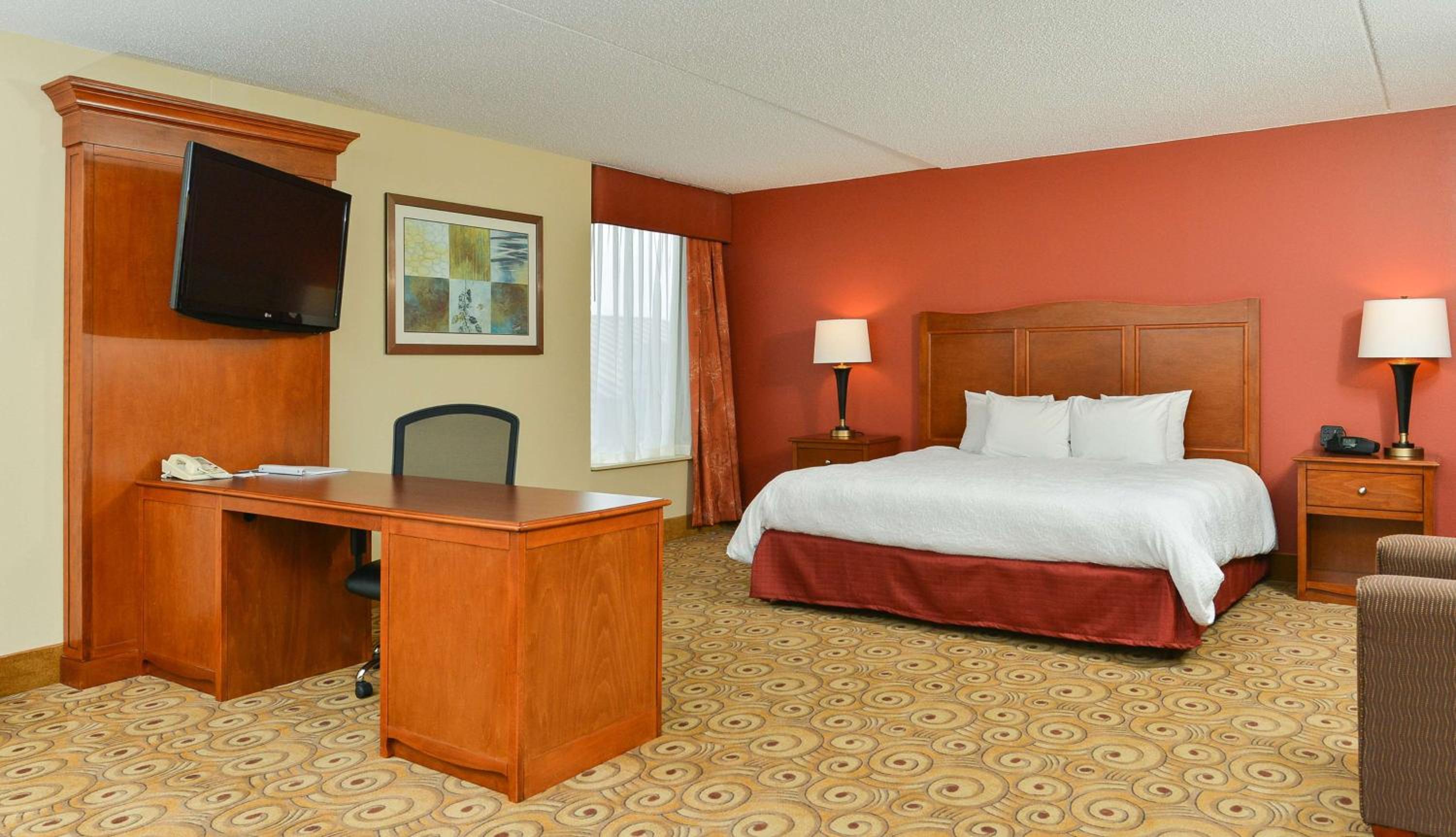 Executive King Room - Non-Smoking - Photo 2