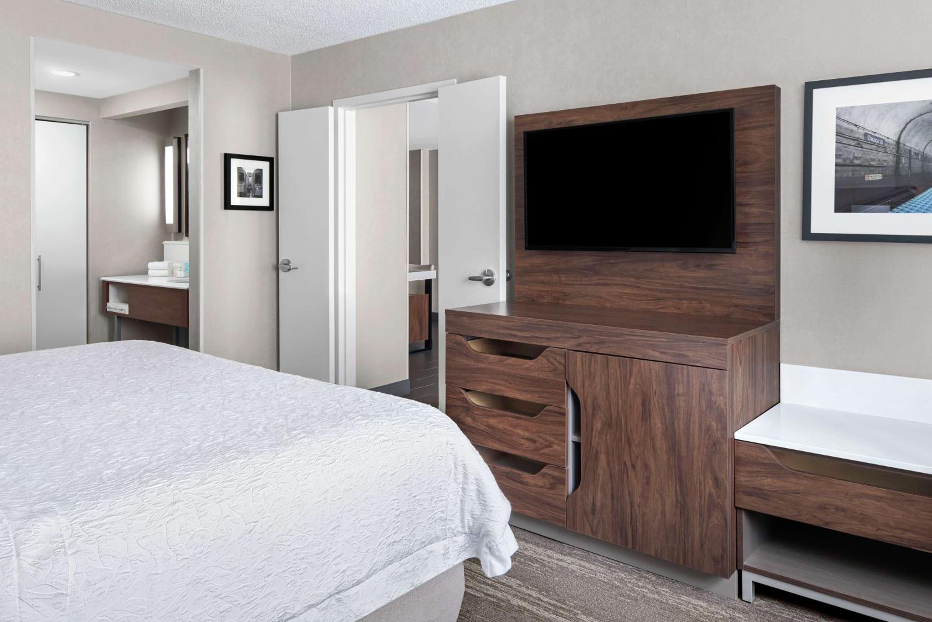 One-Bedroom Suite with Two Queen Beds - Photo 1