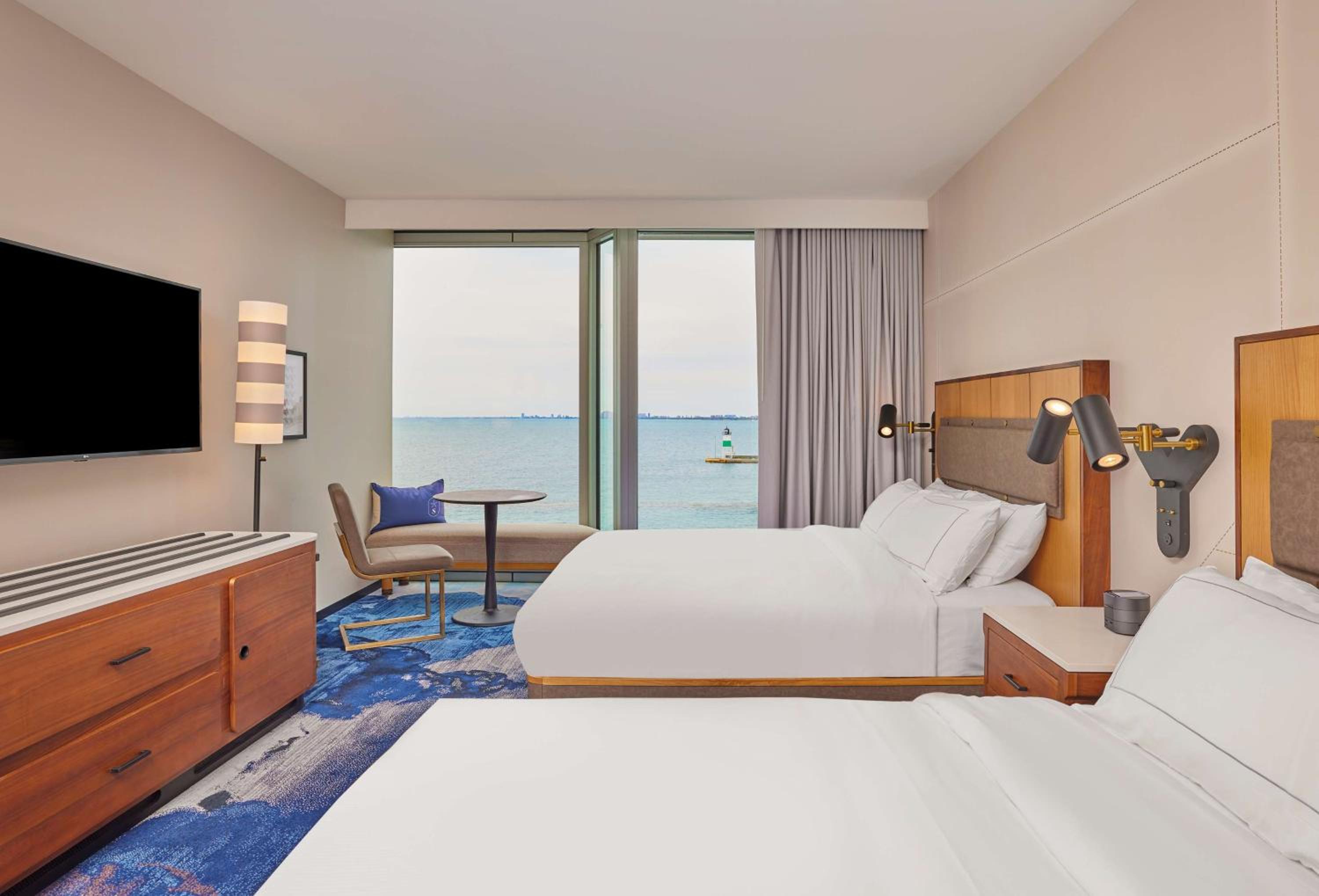 Queen Room with Two Queen Beds - High Floor/Hearing Accessible
