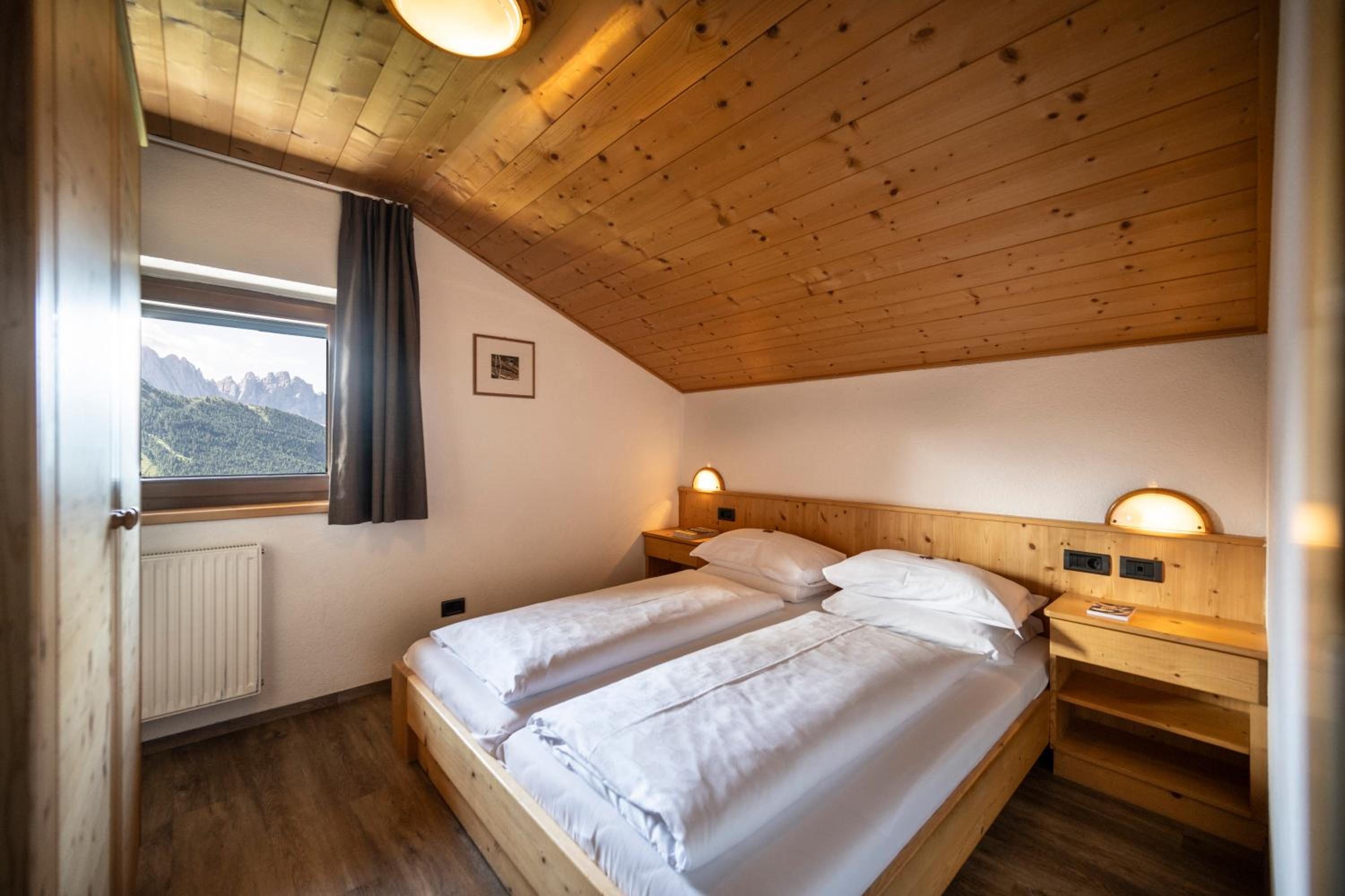 Apartment with Mountain View - Photo 7