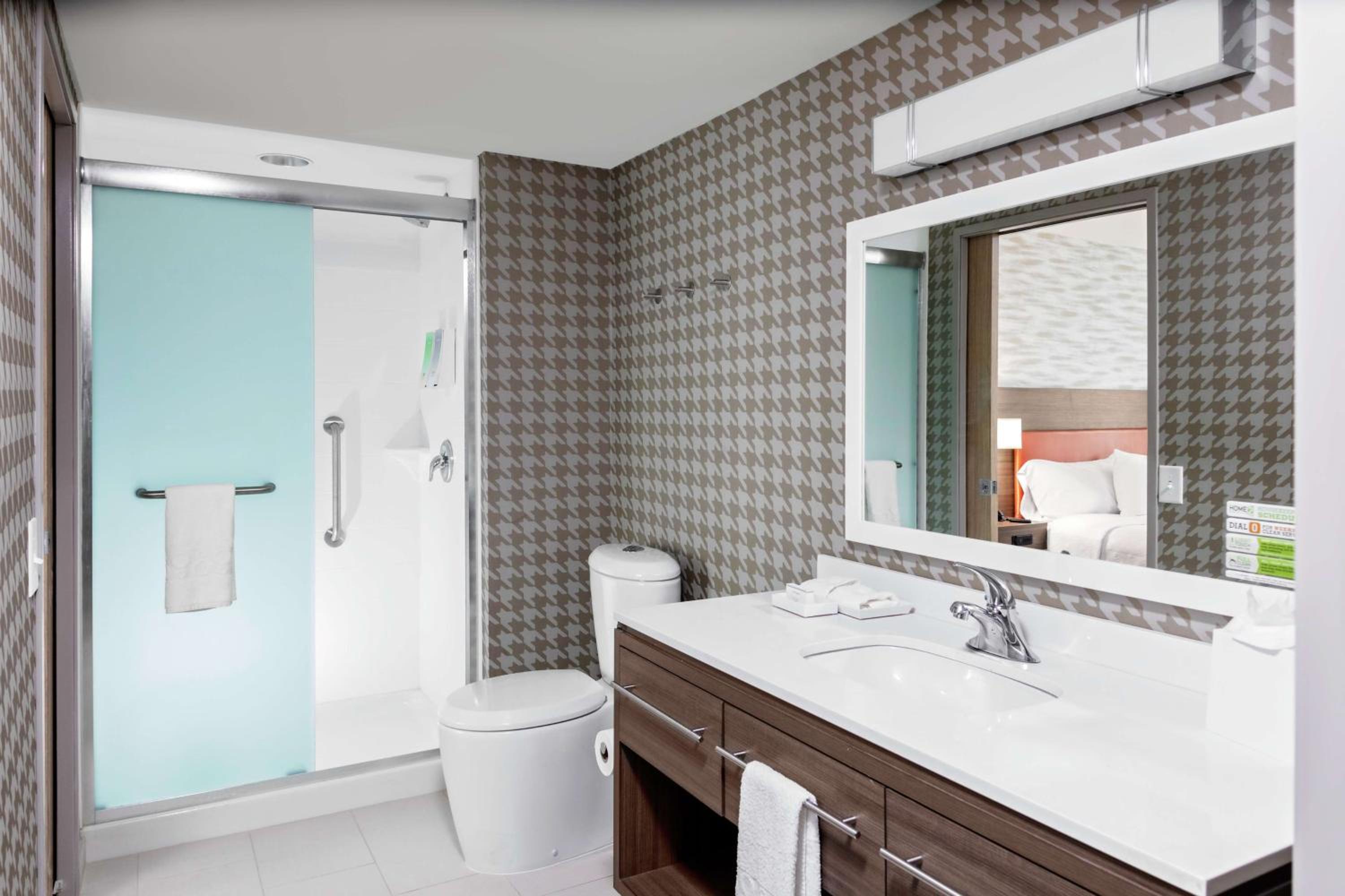 King Studio Suite - Hearing Access/Non-Smoking - Photo 2