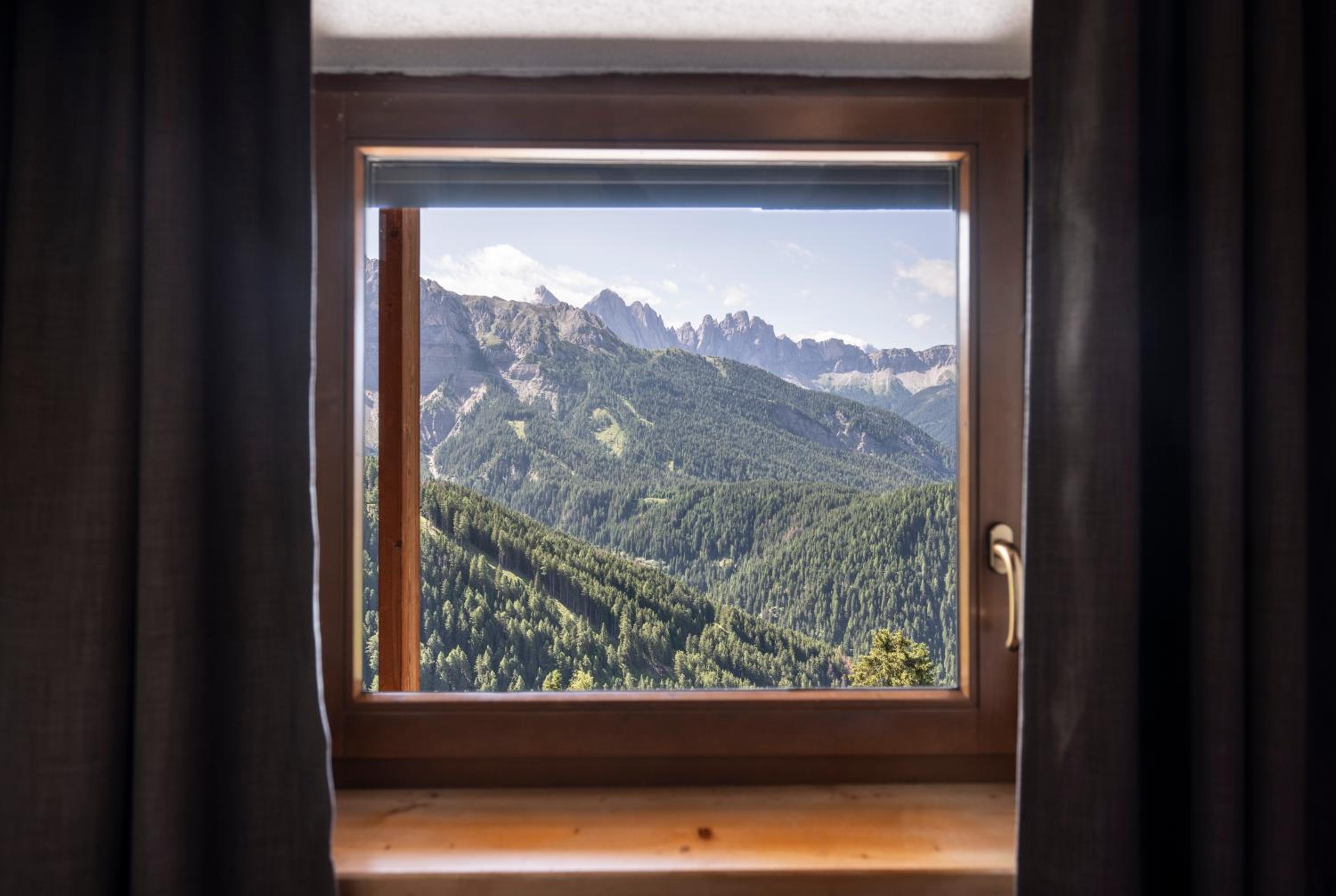Apartment with Mountain View - Photo 5